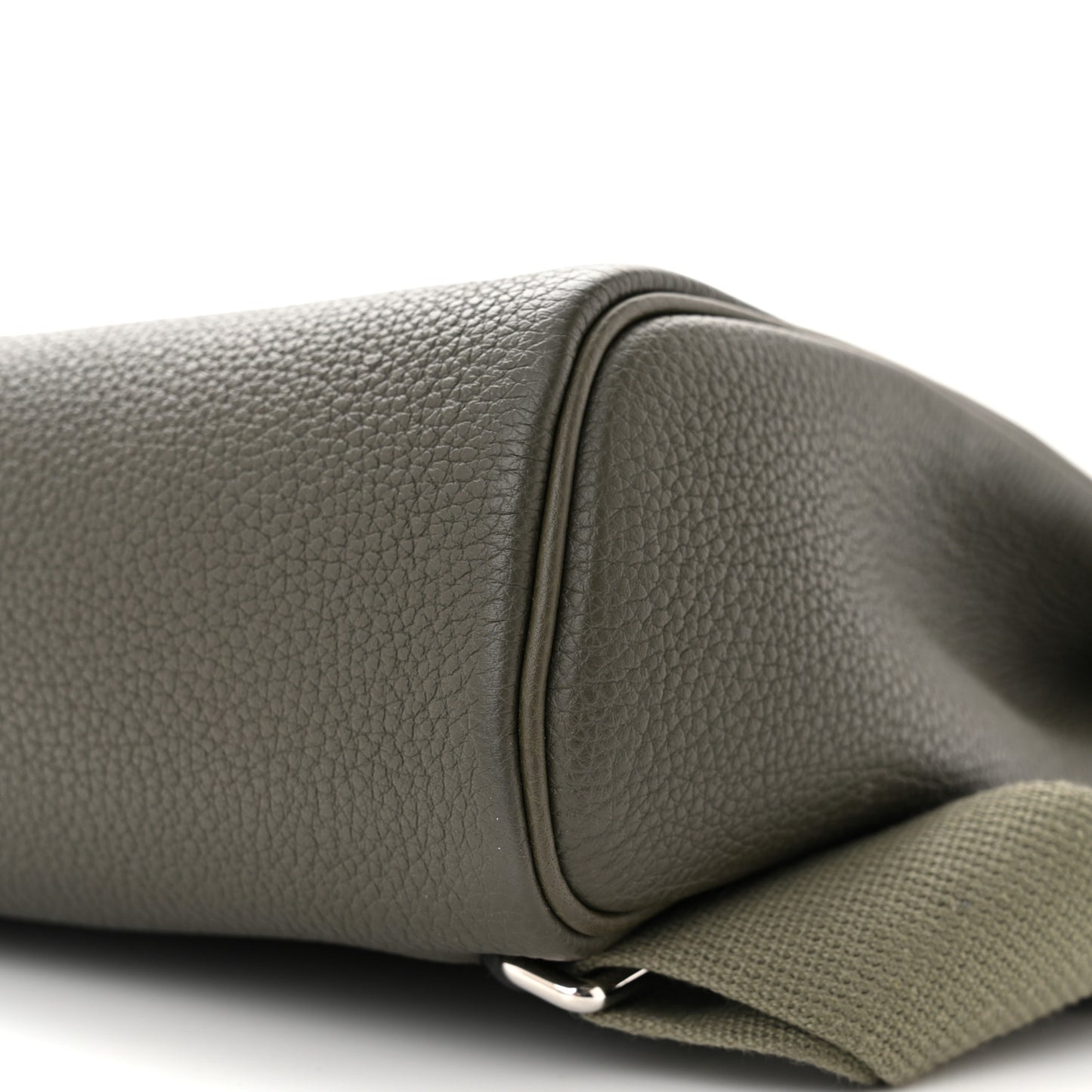 Togo Hac A Dos PM Backpack Vert De Gris