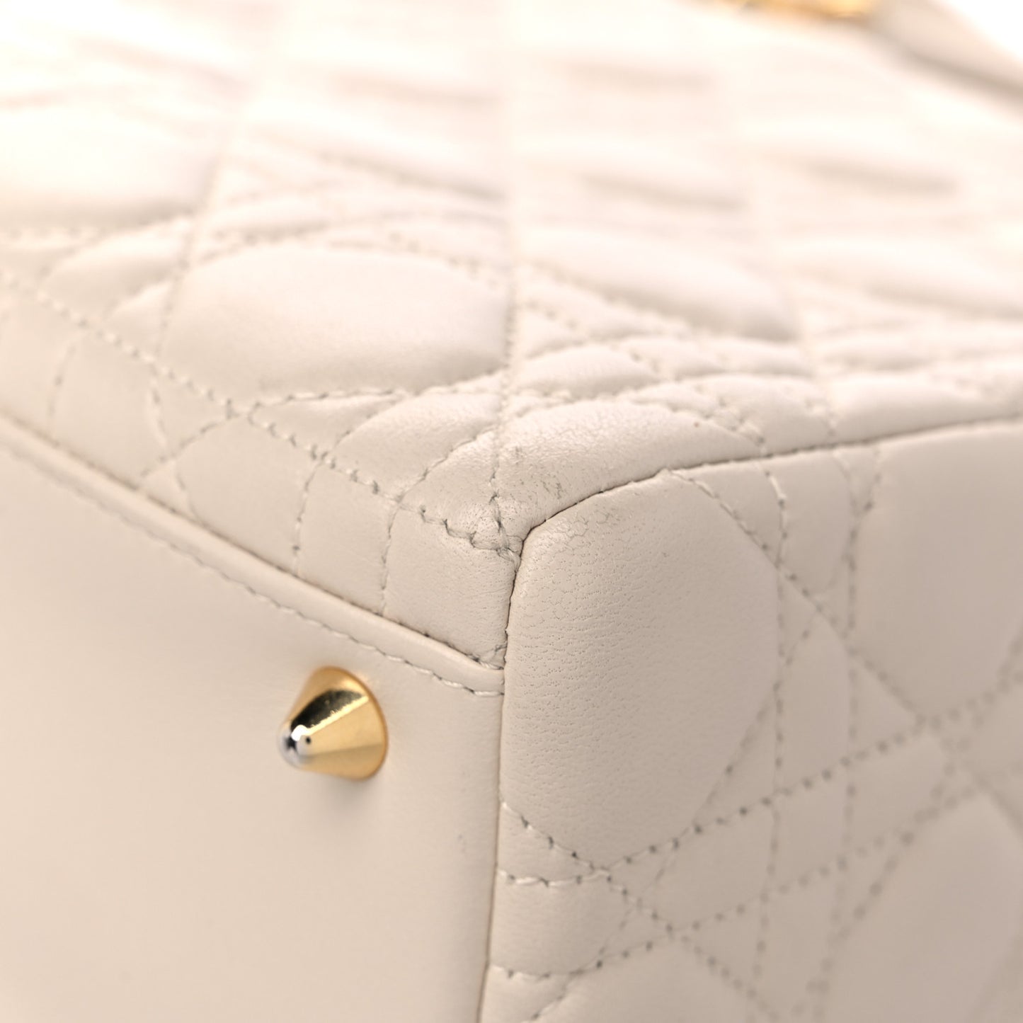 Lambskin Cannage Medium Lady Dior Light Beige