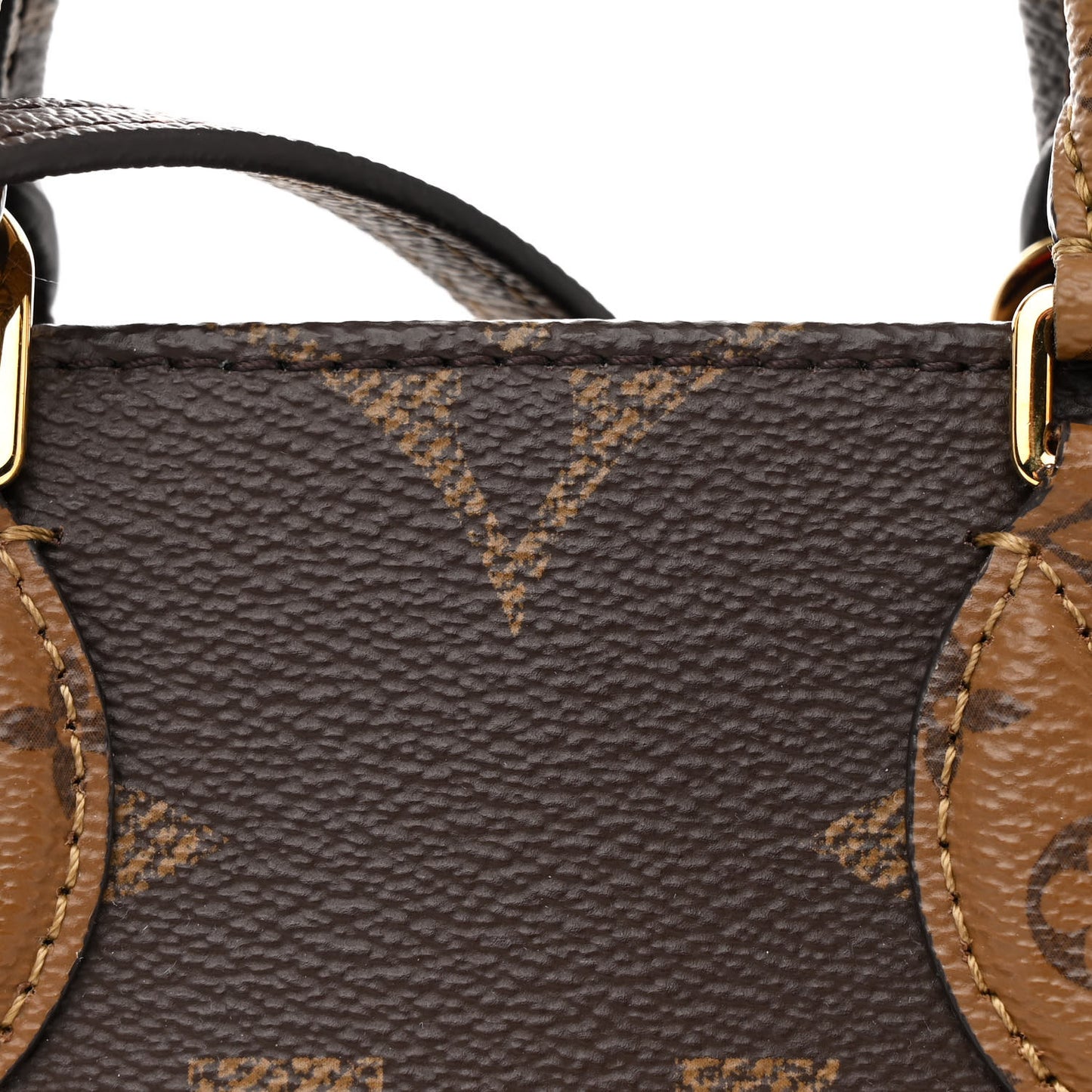 Reverse Monogram Giant Onthego BB