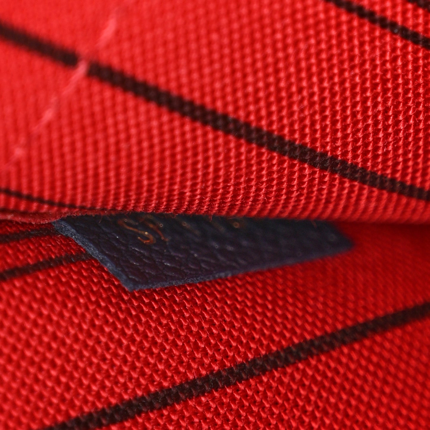 Empreinte Montaigne BB Marine Rouge