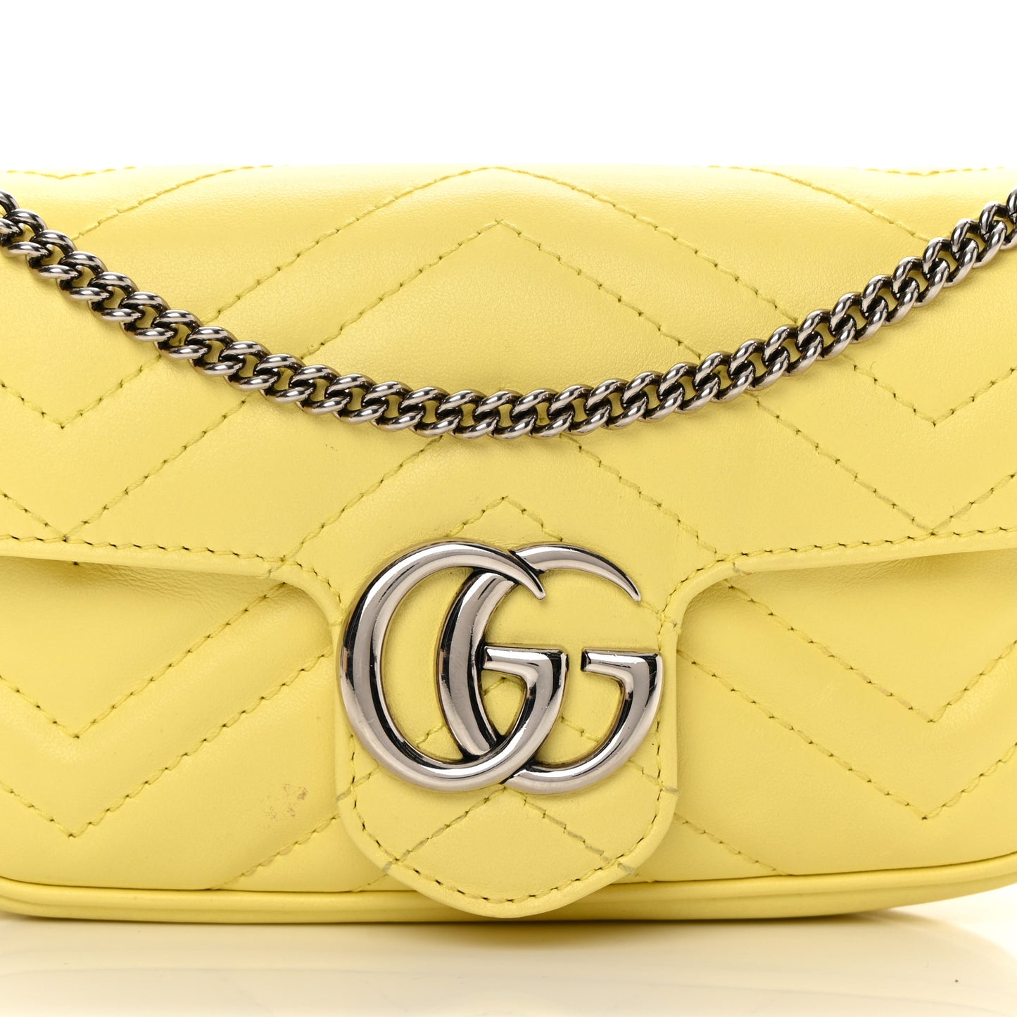 Calfskin Matelasse Super Mini GG Marmont Shoulder Bag Banana