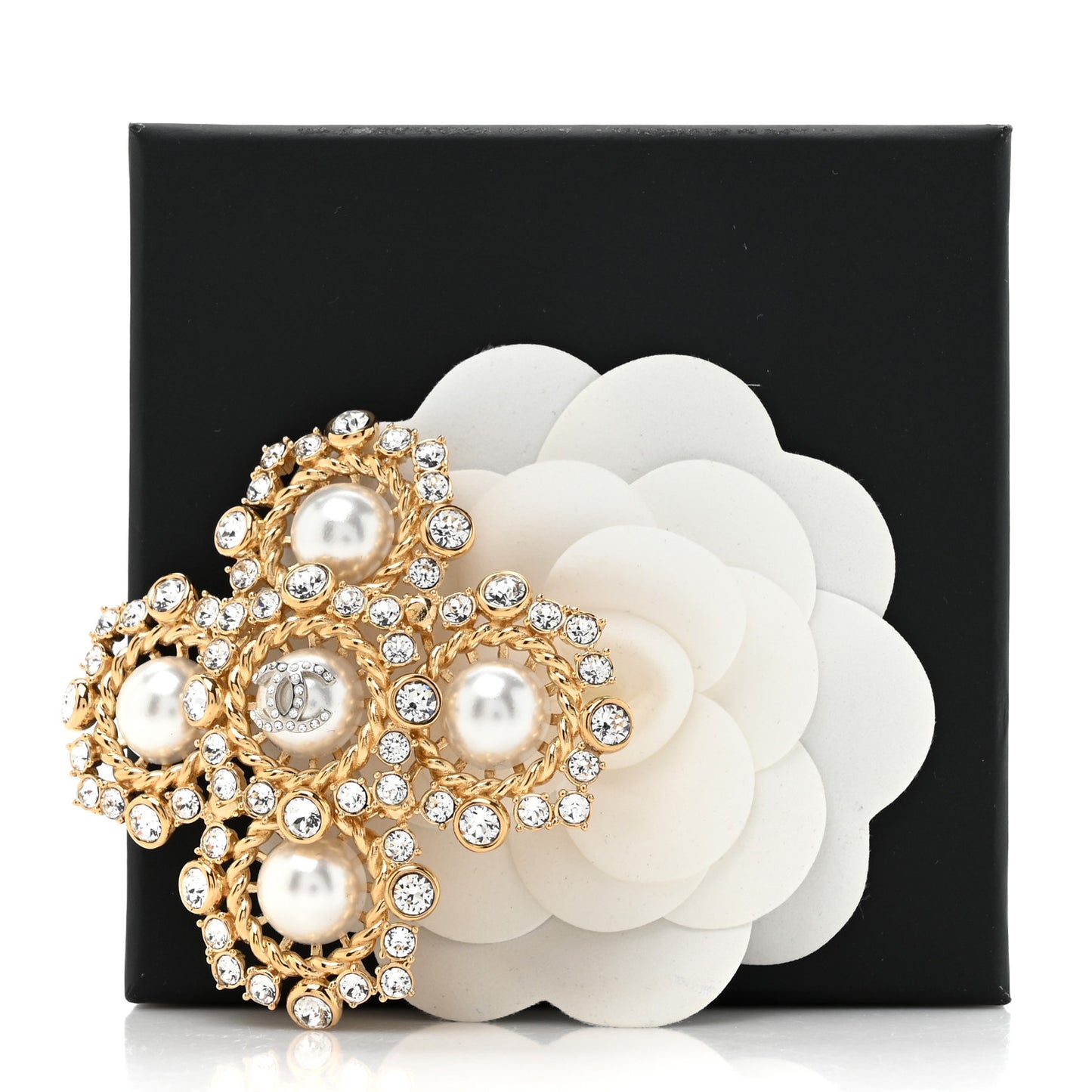Pearl Crystal CC-Casino Brooch Gold