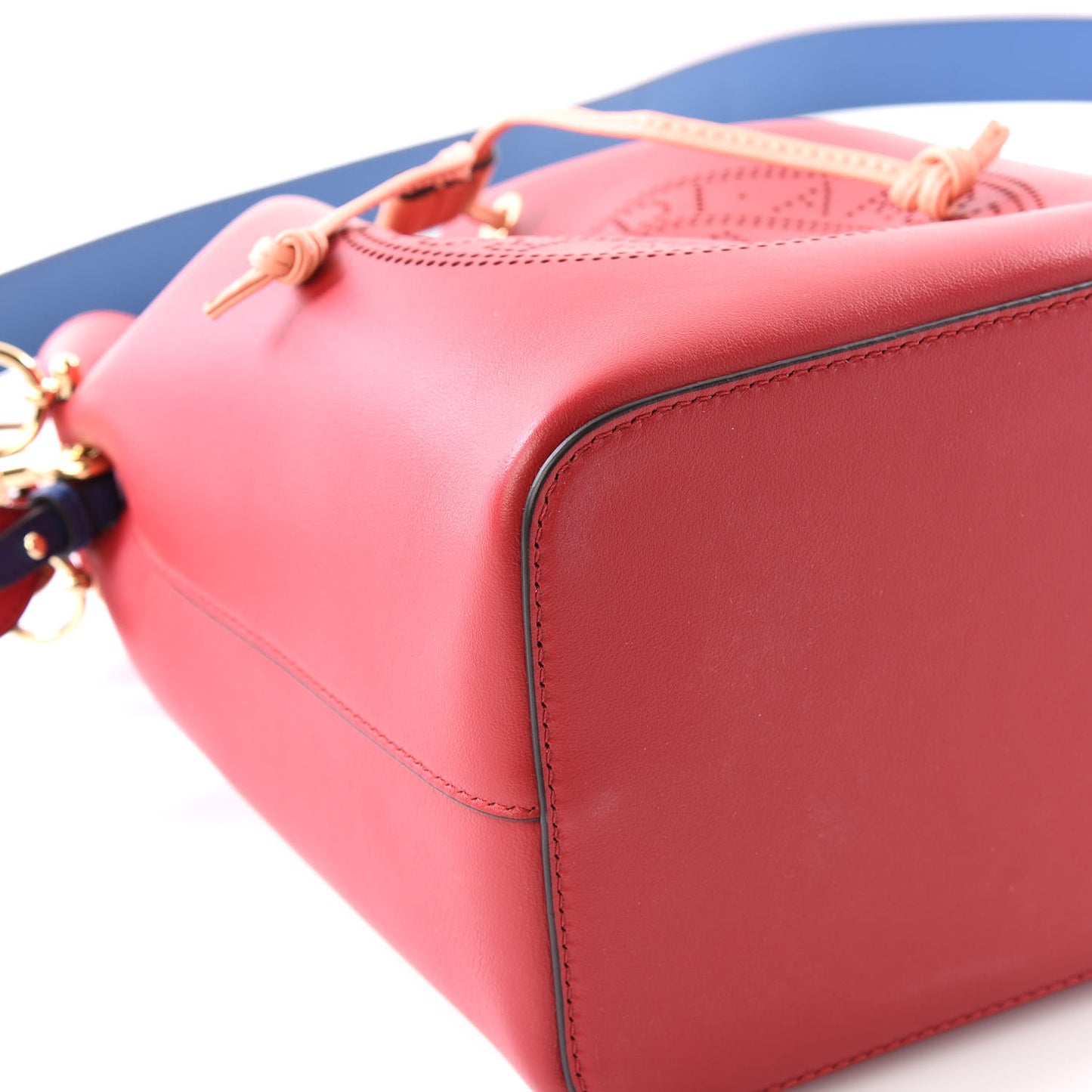 Vitello Grace F is Fendi Stamp Patch Perforated Small Mon Tresor Bucket Bag Fragola
