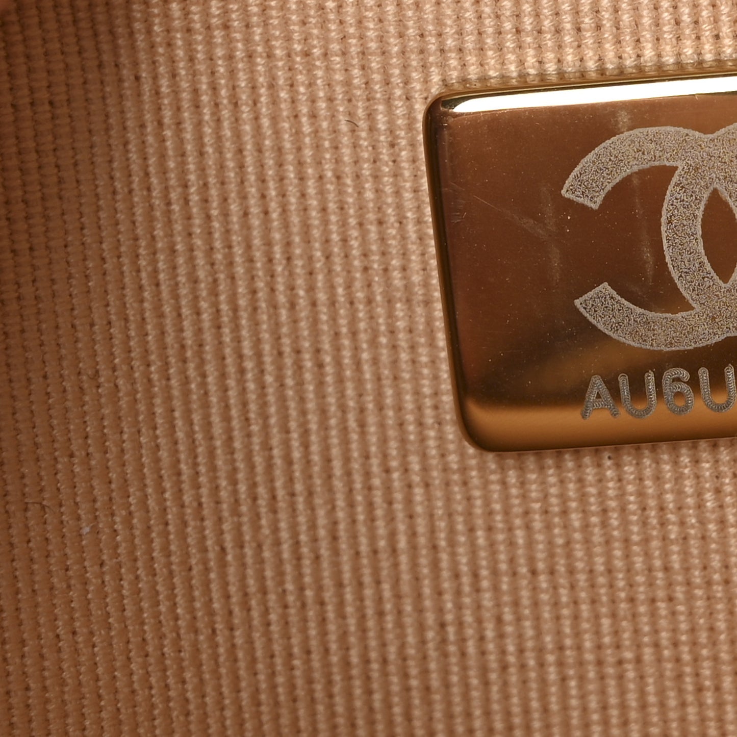 Caviar Quilted Wallet on Chain WOC Beige