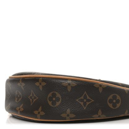 Louis Vuitton Monogram Loop 9 of 10