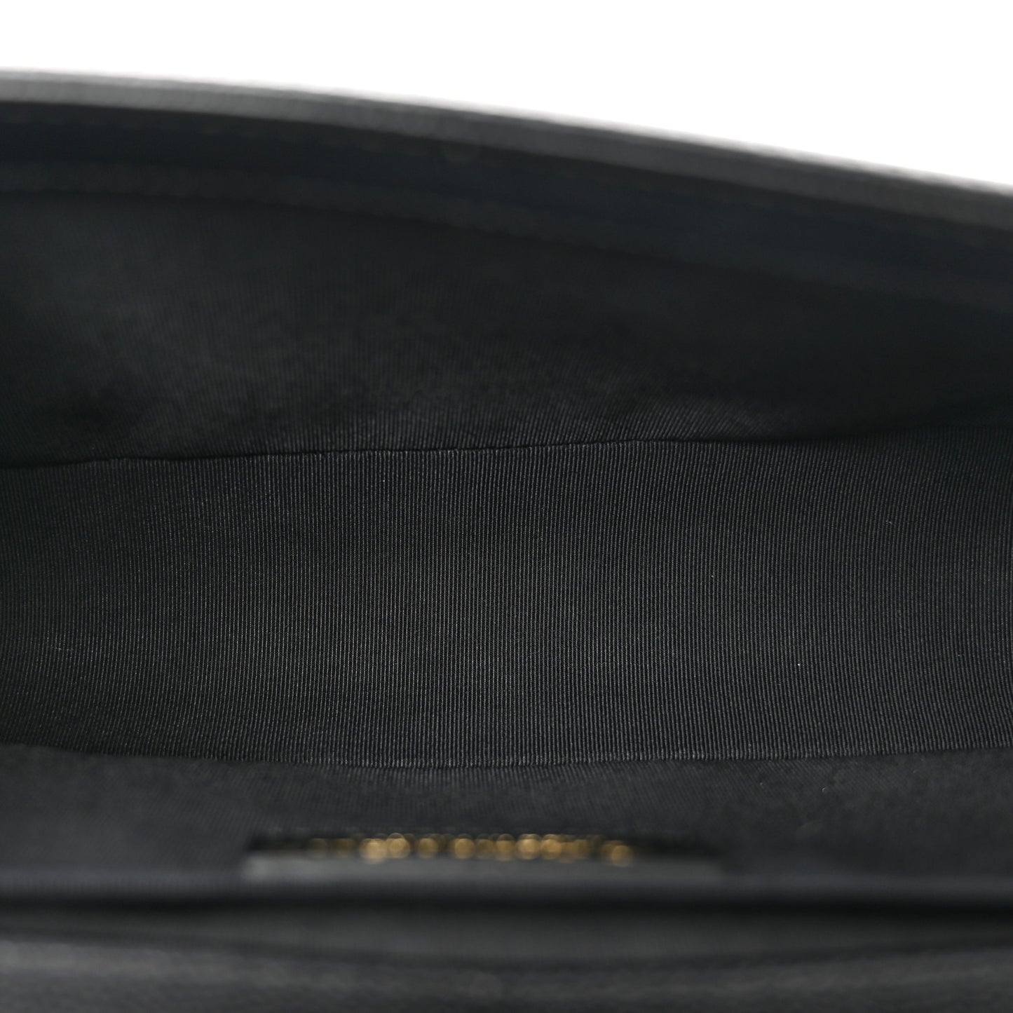 Caviar Quilted Medium Boy Flap Black