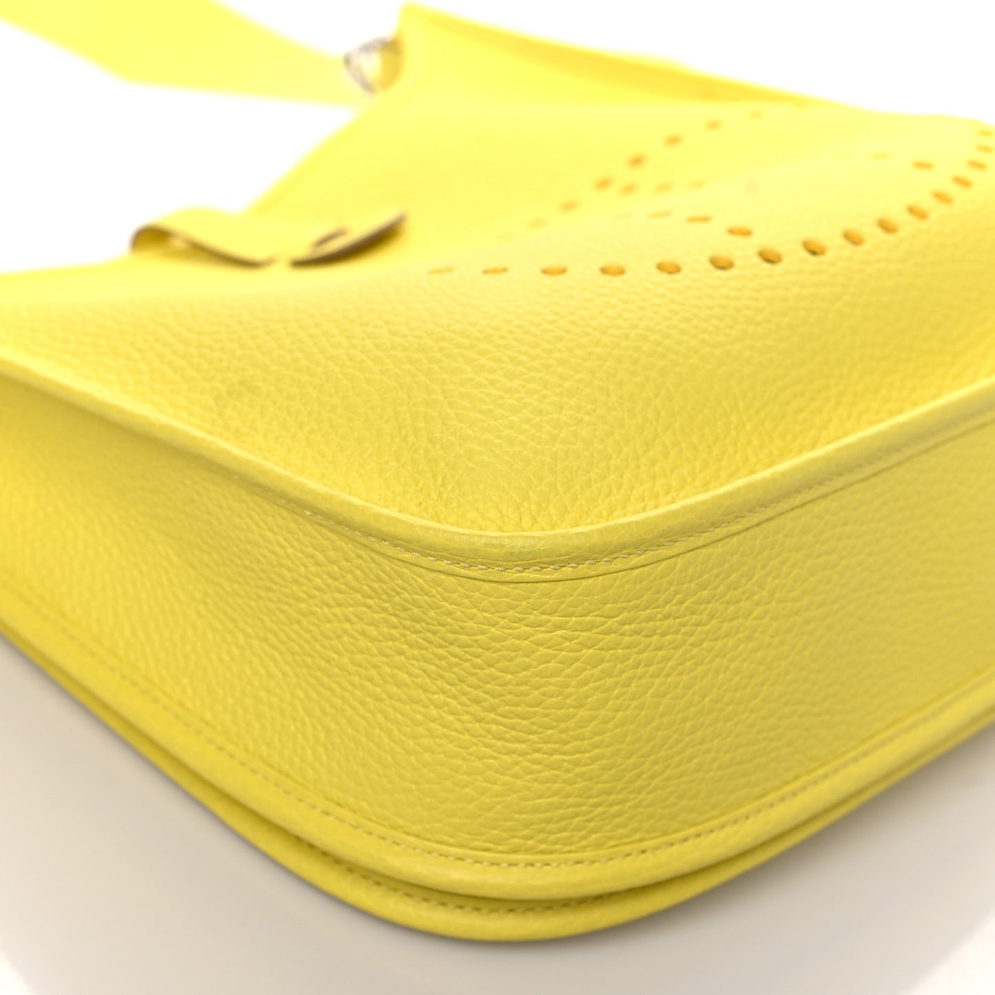 Taurillon Clemence Evelyne III PM Lime