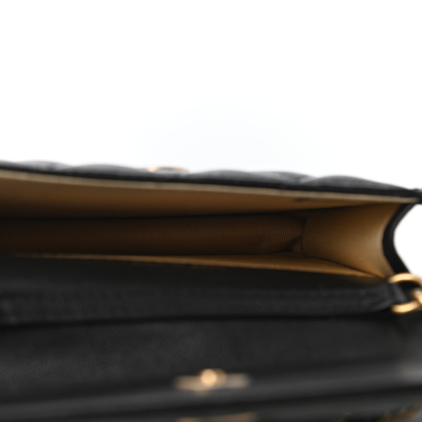 Lambskin Quilted Pearl Crush Clutch With Chain Black