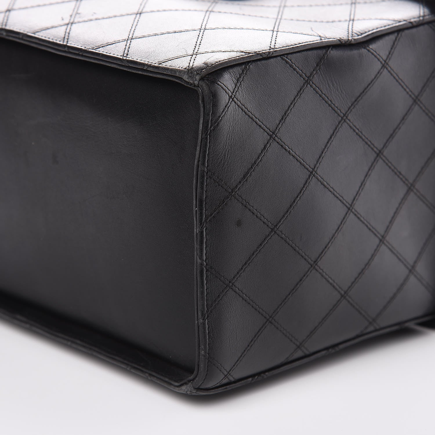 Chanel Calfskin Stitch Vanity Case Black 16 of 22