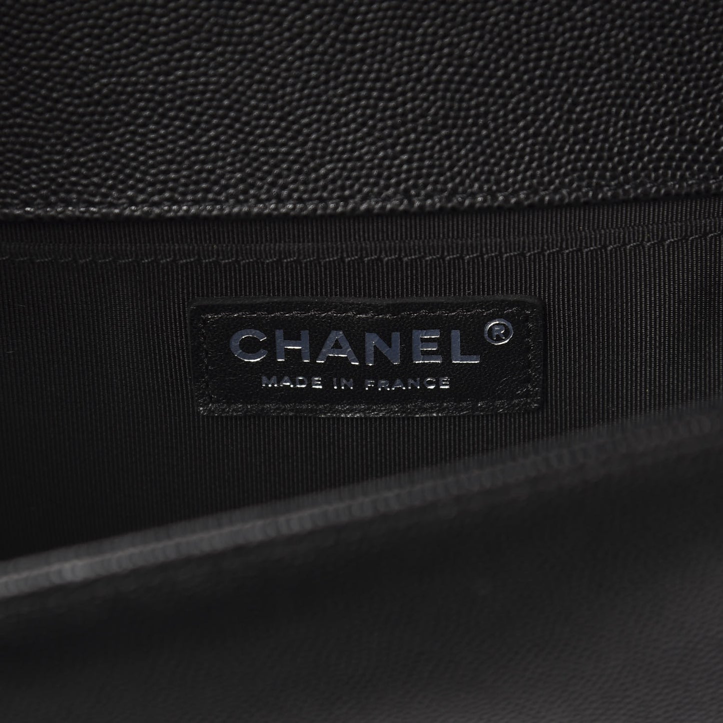Caviar Quilted Medium Boy Flap Black