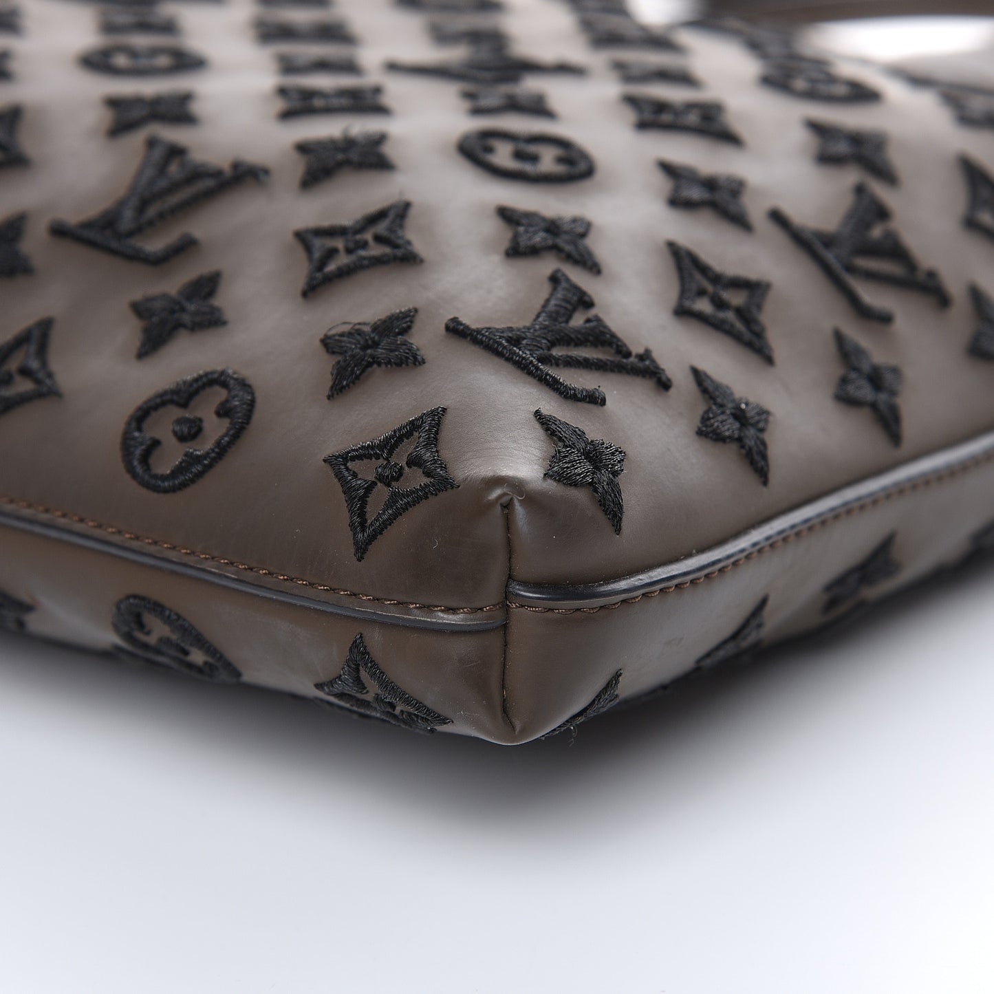 Monogram Addiction Vertical Lockit MM Brown