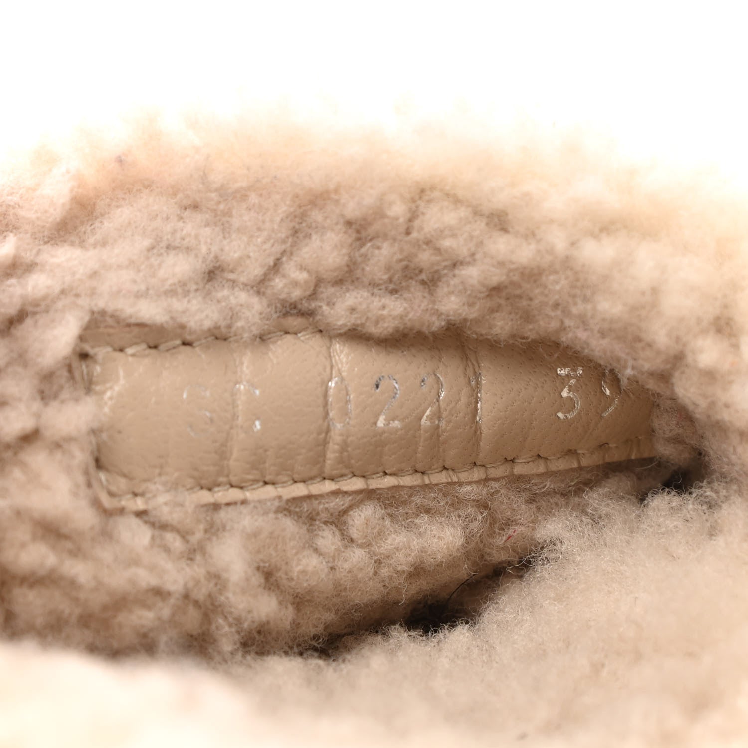 Louis Vuitton Shearling Paseo Flat Comfort Mule 39 Beige 8 of 9