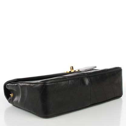 Chanel Lambskin Chevron Medium Flap Black 4 of 9