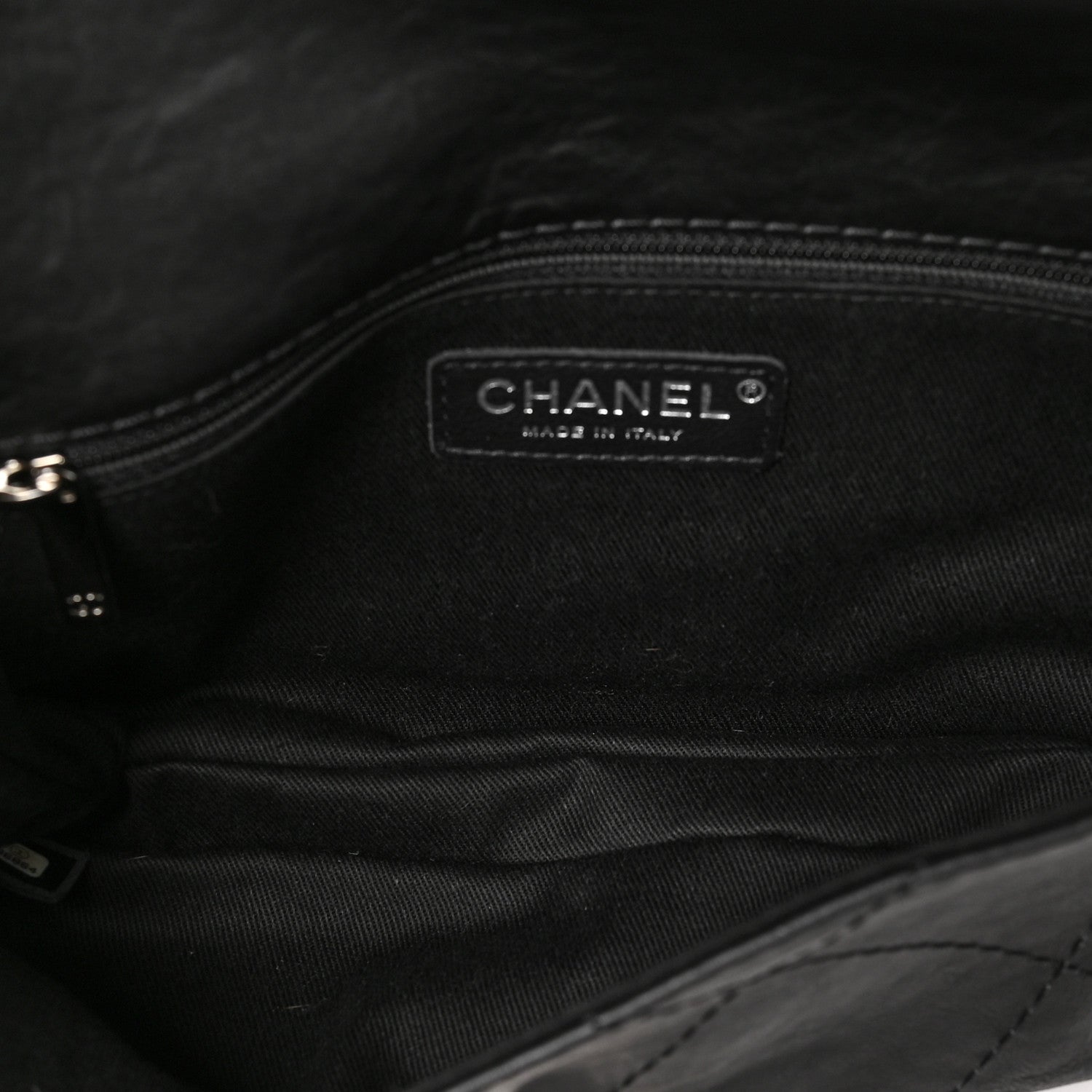 Chanel Washed Calfskin Diamond Stitch Hamptons Clutch With Chain Black 5 of 9