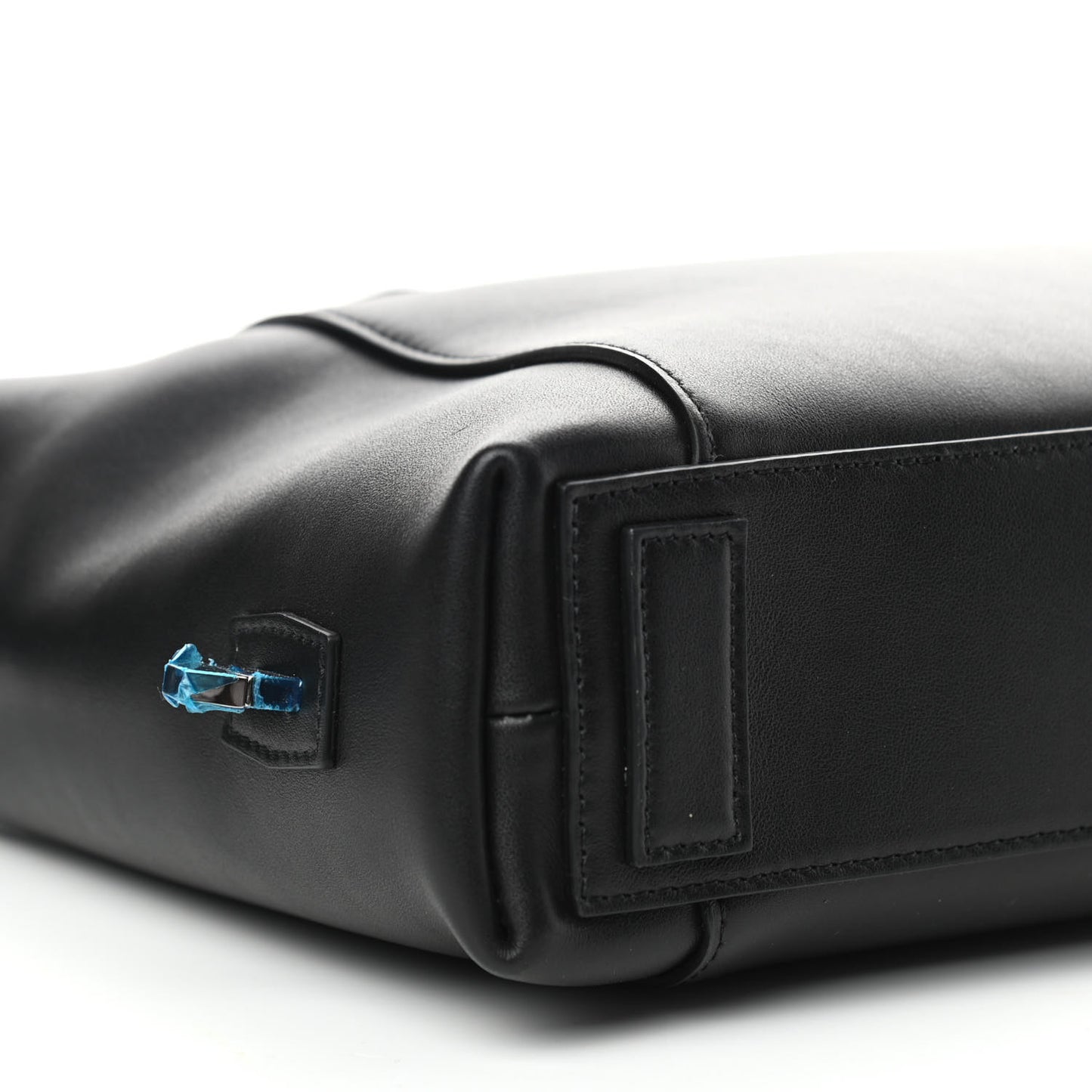 Smooth Calfskin Small Soft Antigona Black