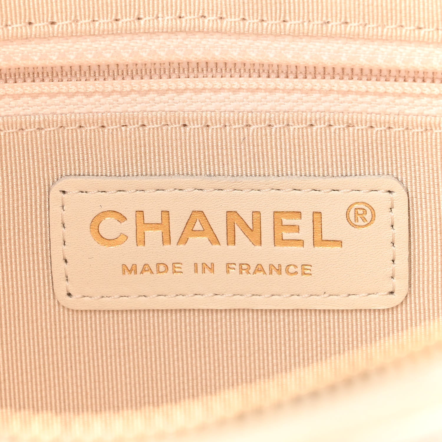 Chanel Caviar Flat Quilted Small Coco Tassel Camera Case White 6 of 10