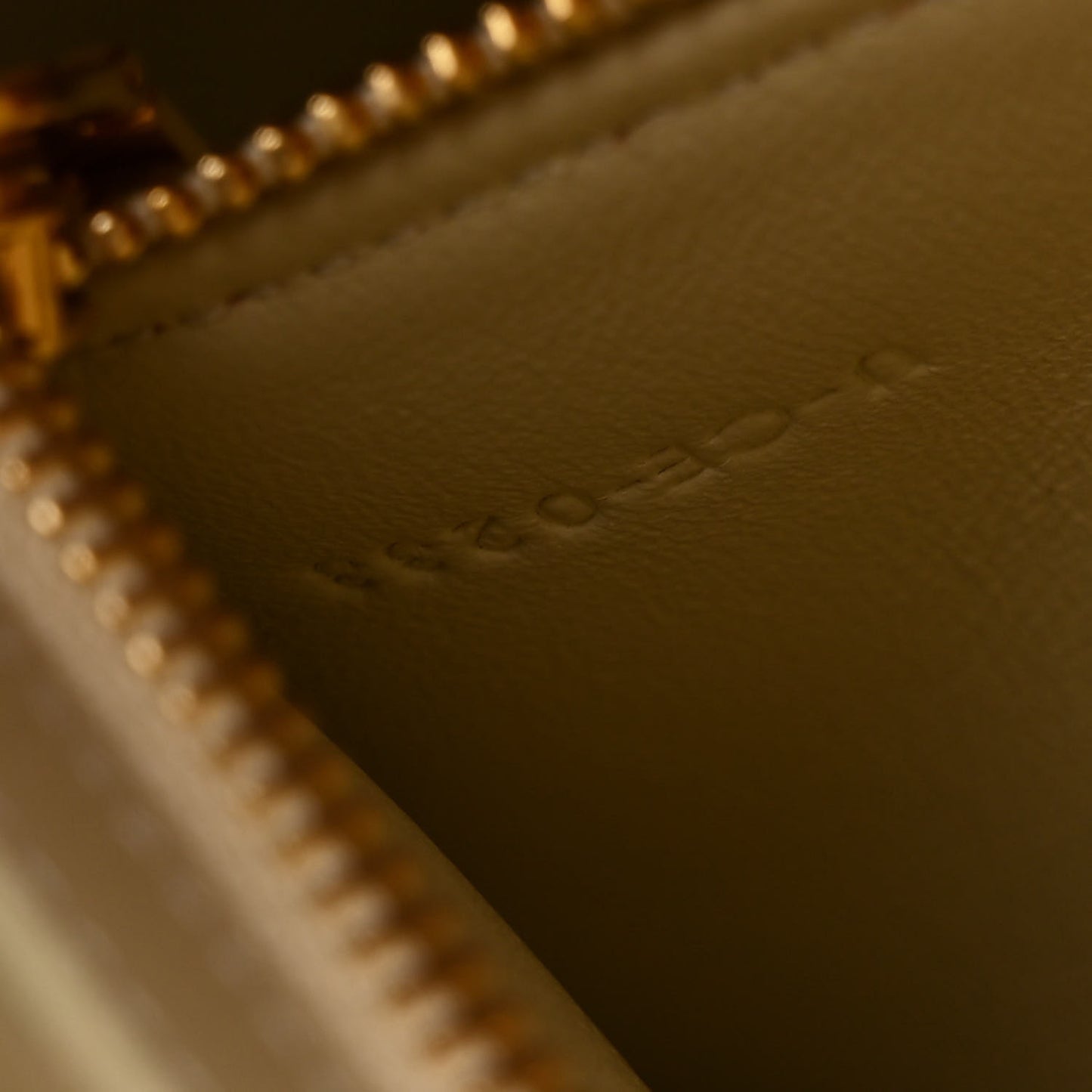 Supple Grained Calfskin Cabas 16 Bag Limestone