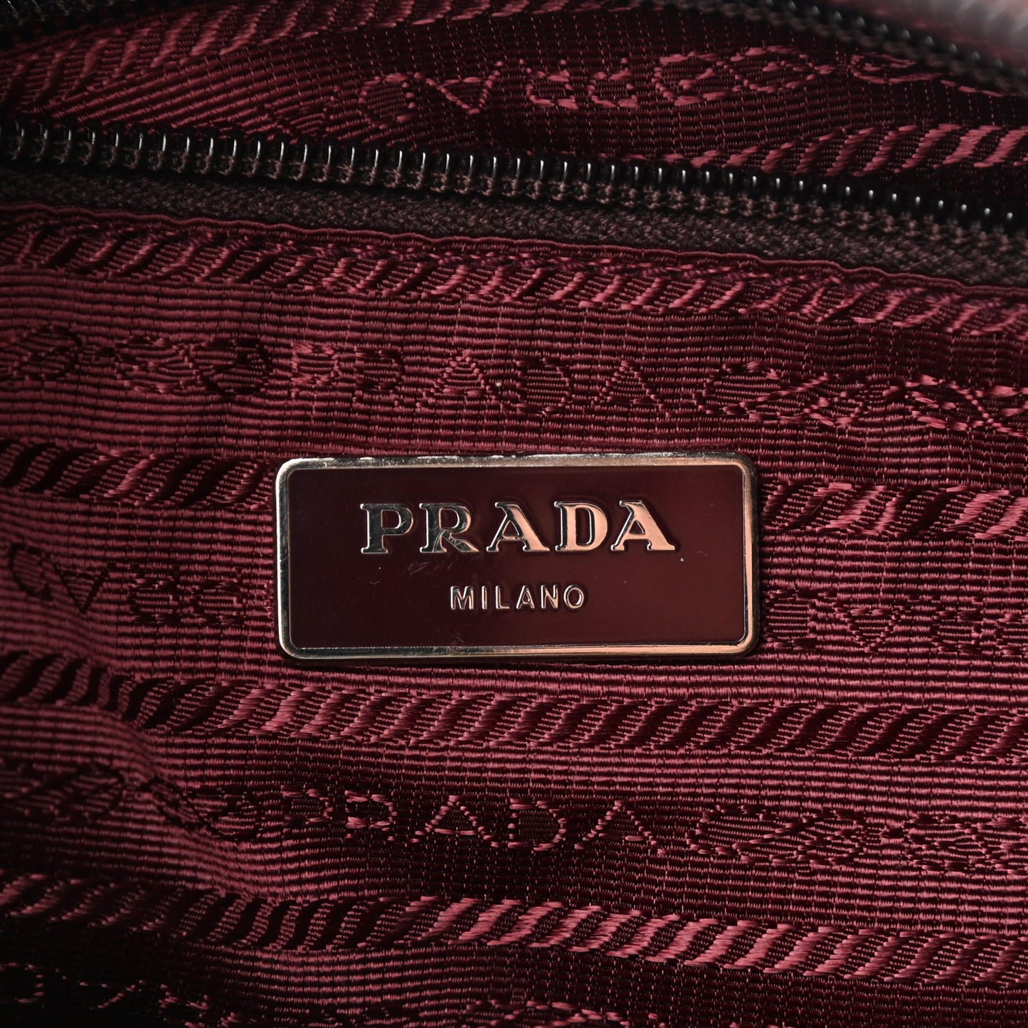 Nylon Vela Messenger Bag Bordeaux