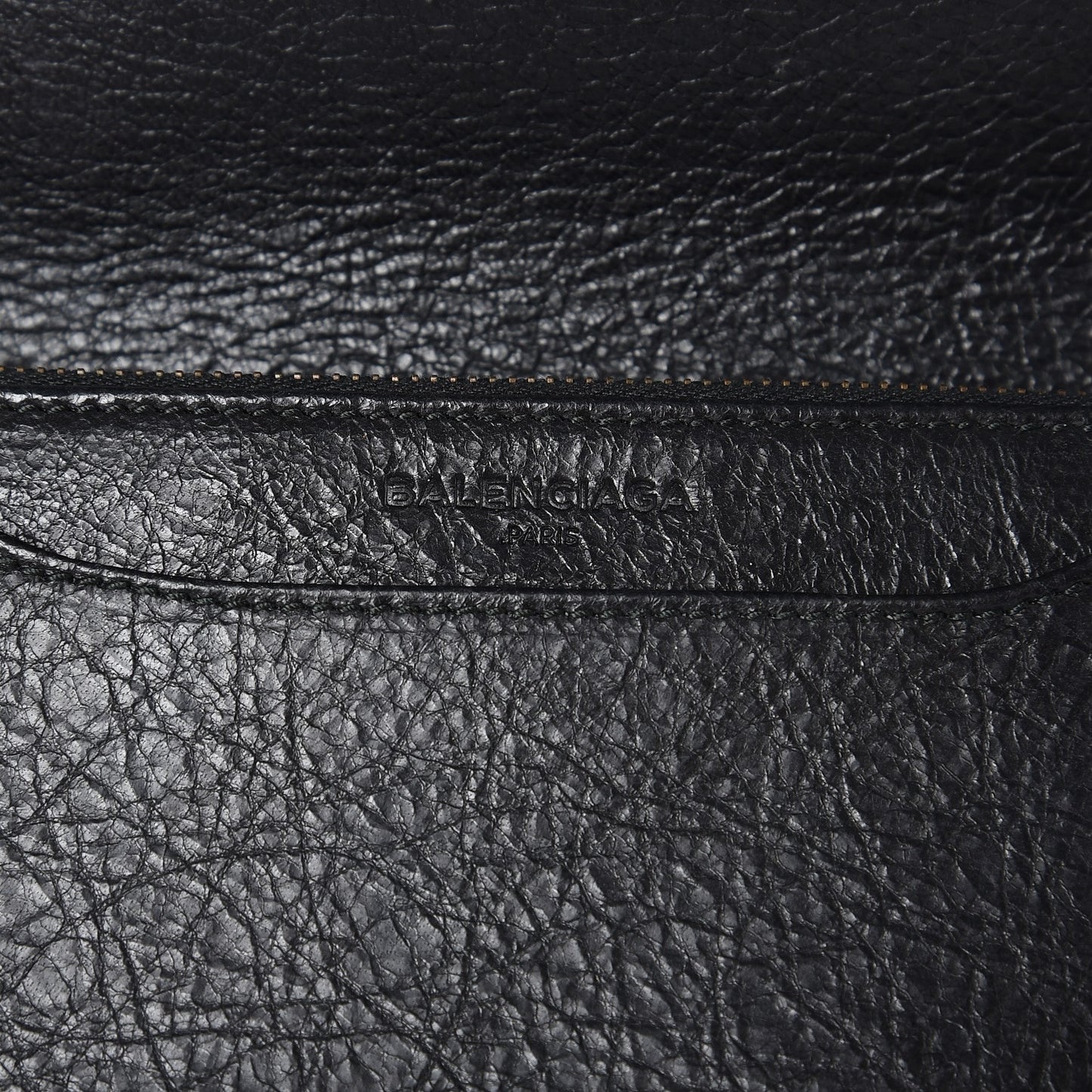 Agneau Giant 12 Brass Wallet On Chain Black