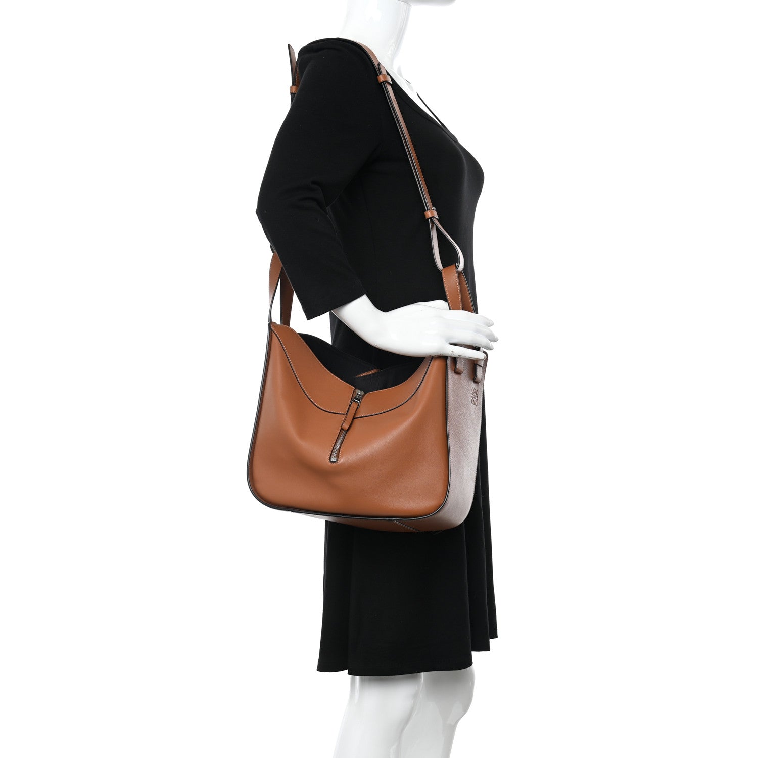 Loewe Calfskin Small Hammock Shoulder Bag Tan 2 of 9