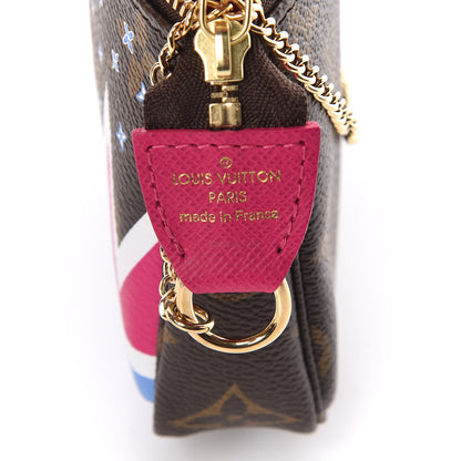 Louis Vuitton Monogram 2018 Christmas Animation Mini Bears Pochette Accessories 8 of 11