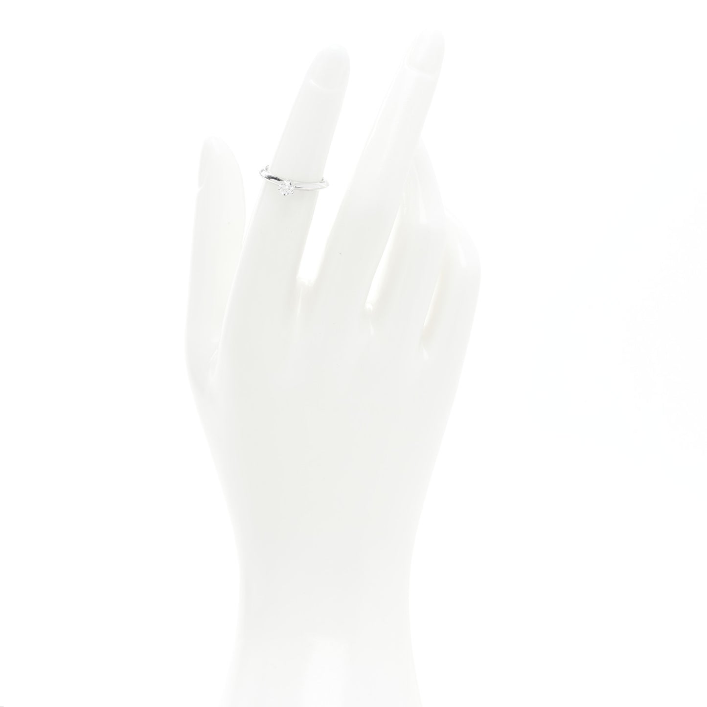 Platinum Diamond .19ct Solitaire Engagement Ring 47 4