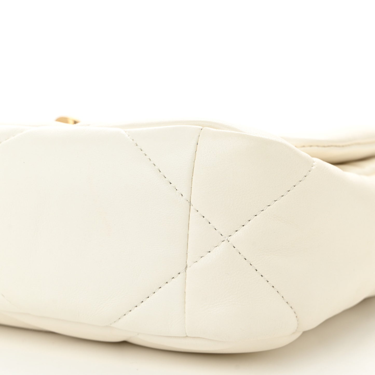 Lambskin Quilted Medium Chanel 19 Flap White
