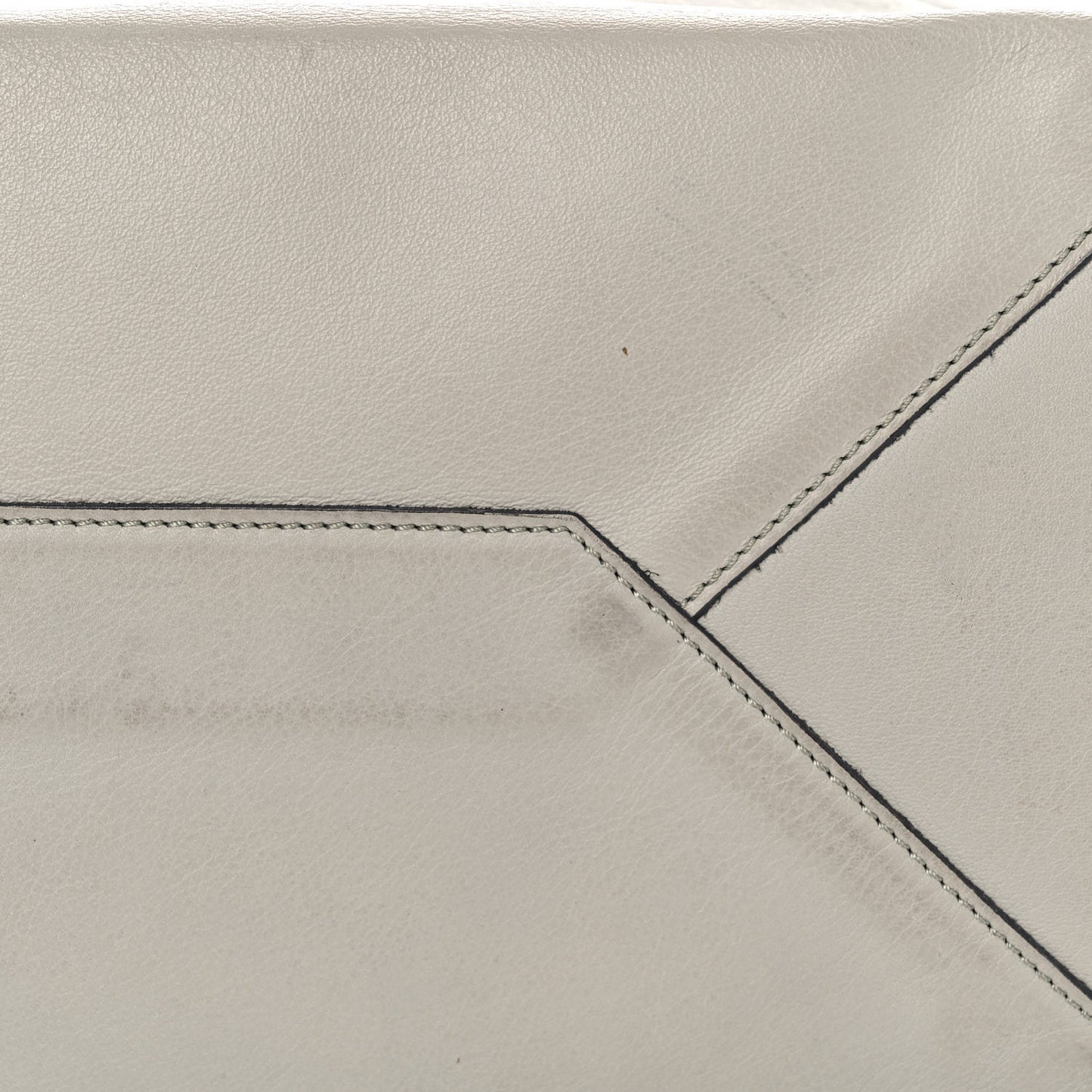 Veau Papier A4 Zip Around Tote Gray