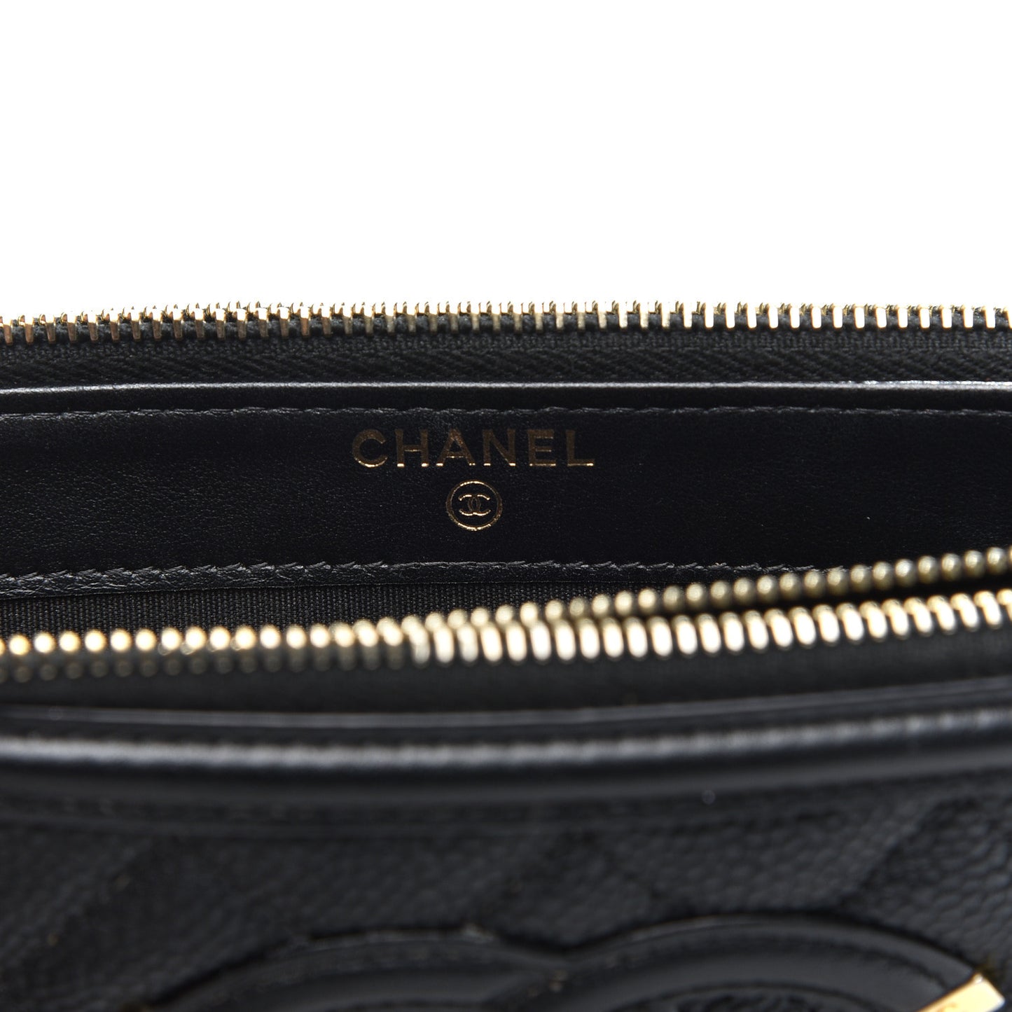Caviar Quilted CC Filigree Clutch With Chain Black