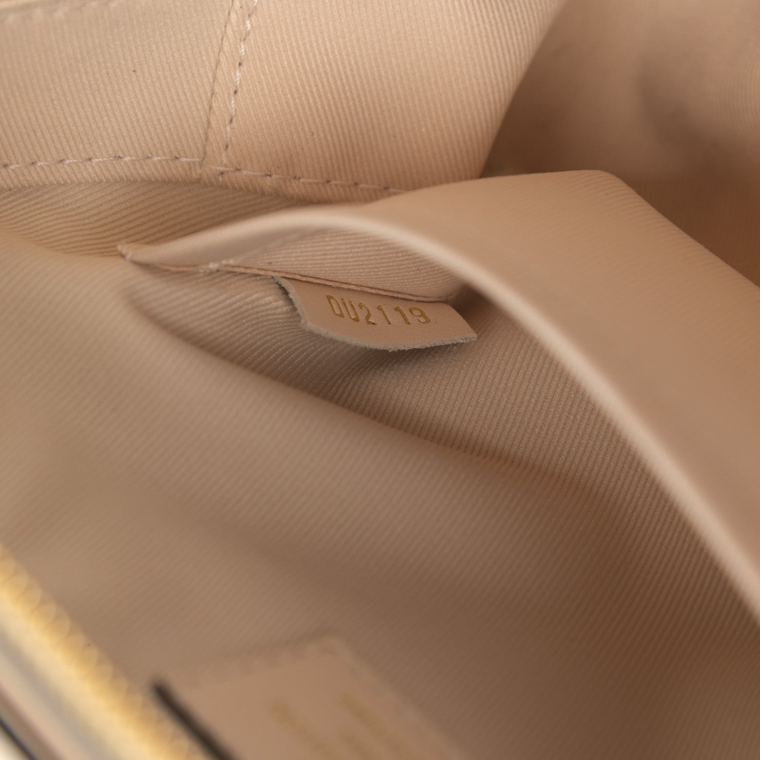 Louis Vuitton Monogram Saintonge Creme 7 of 10