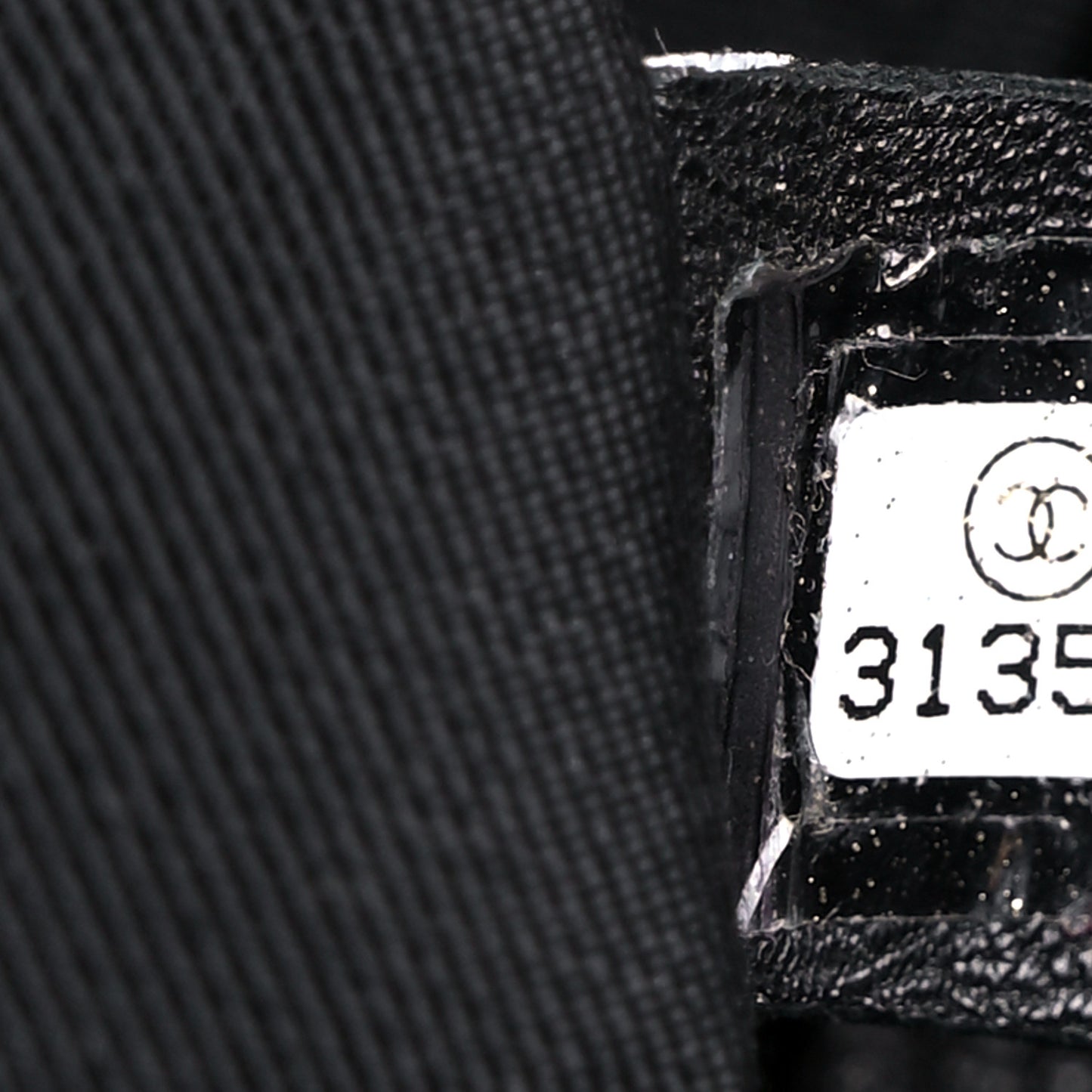 Caviar Quilted Medium Boy Flap Black