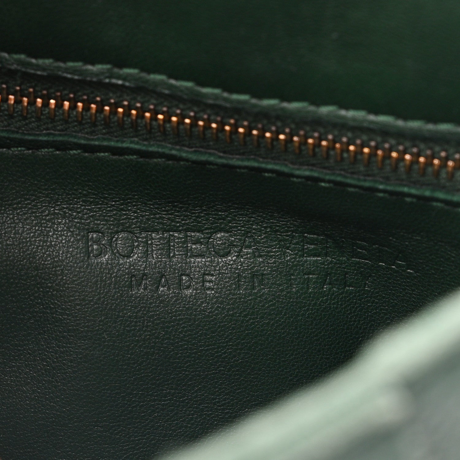 Bottega Veneta Grained Calfskin Maxi Intrecciato Cassette Crossbody Bag Raintree Green 6 of 11