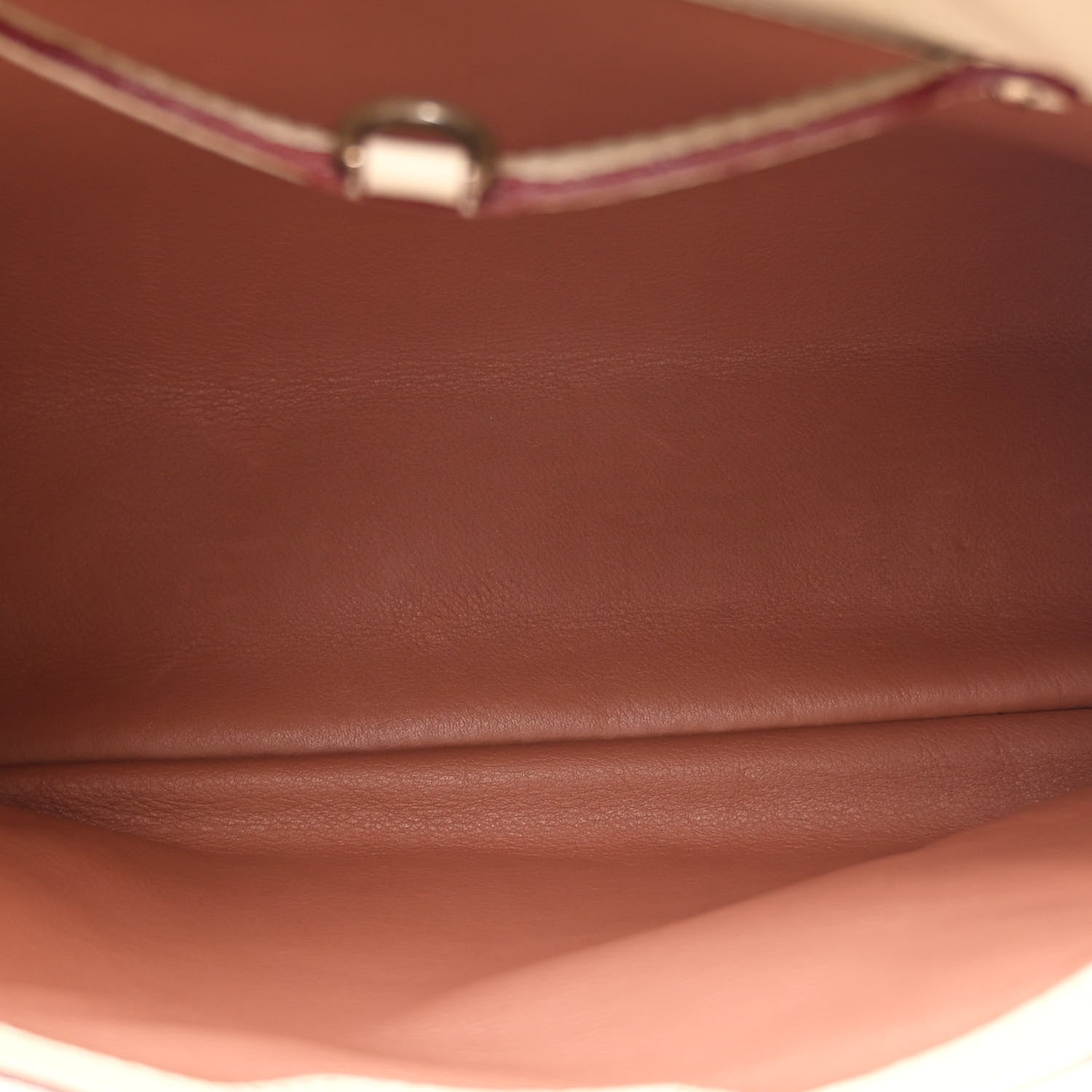 Louis Vuitton Taurillon Capucines MM Blanc Casse 5 of 11