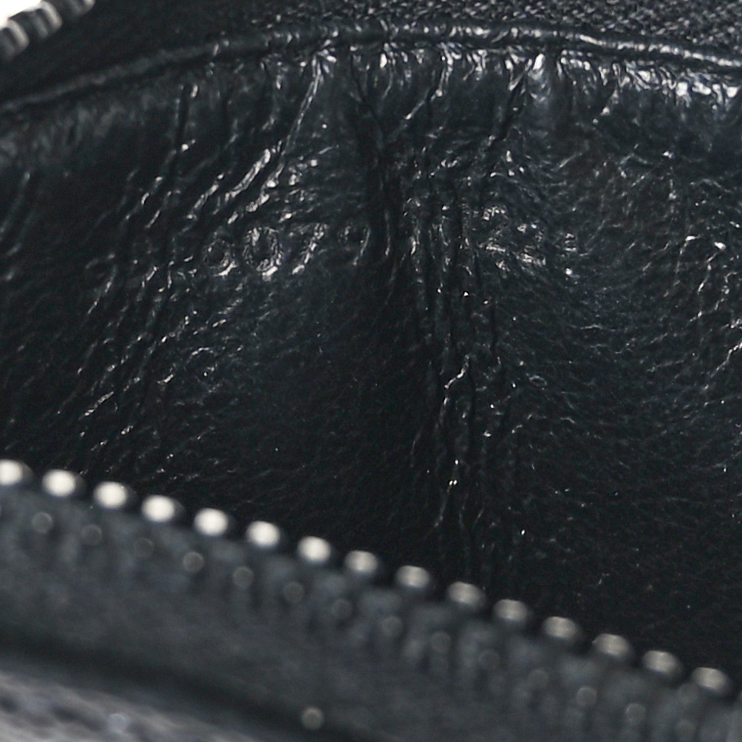Saint Laurent Grain De Poudre Matelasse Chevron Monogram Fragments Zippered Card Case Black 7 of 8