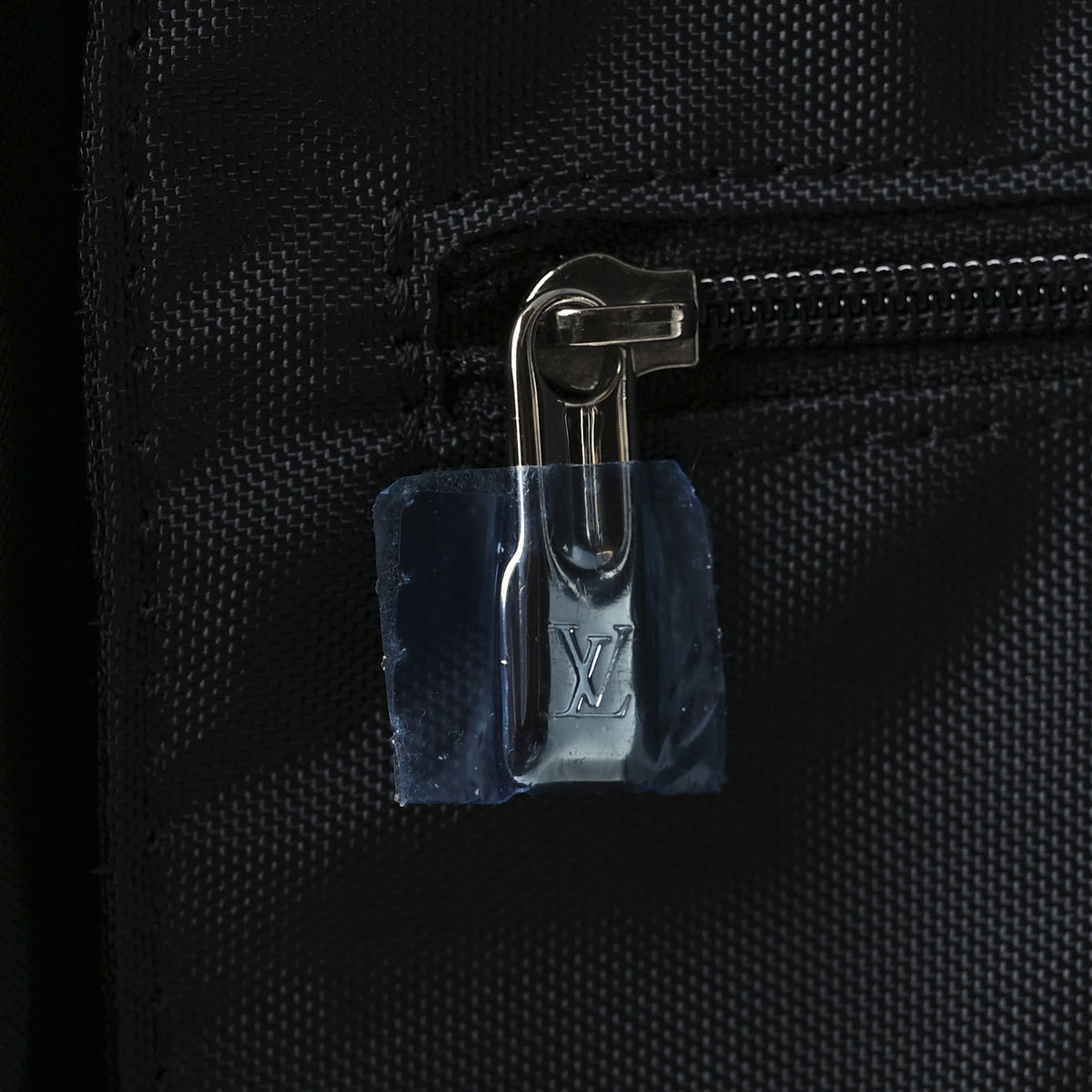 Damier Graphite Pegase 65