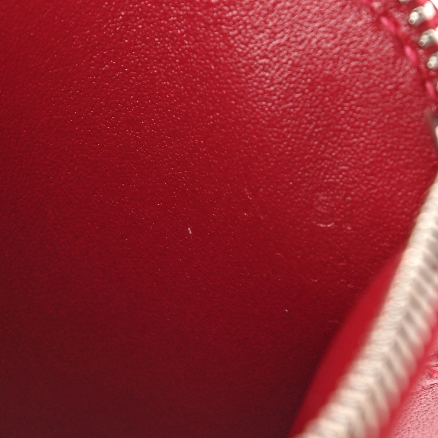 Tadelakt Tutti Frutti Pomme Coin Purse Wristlet Rouge Vif