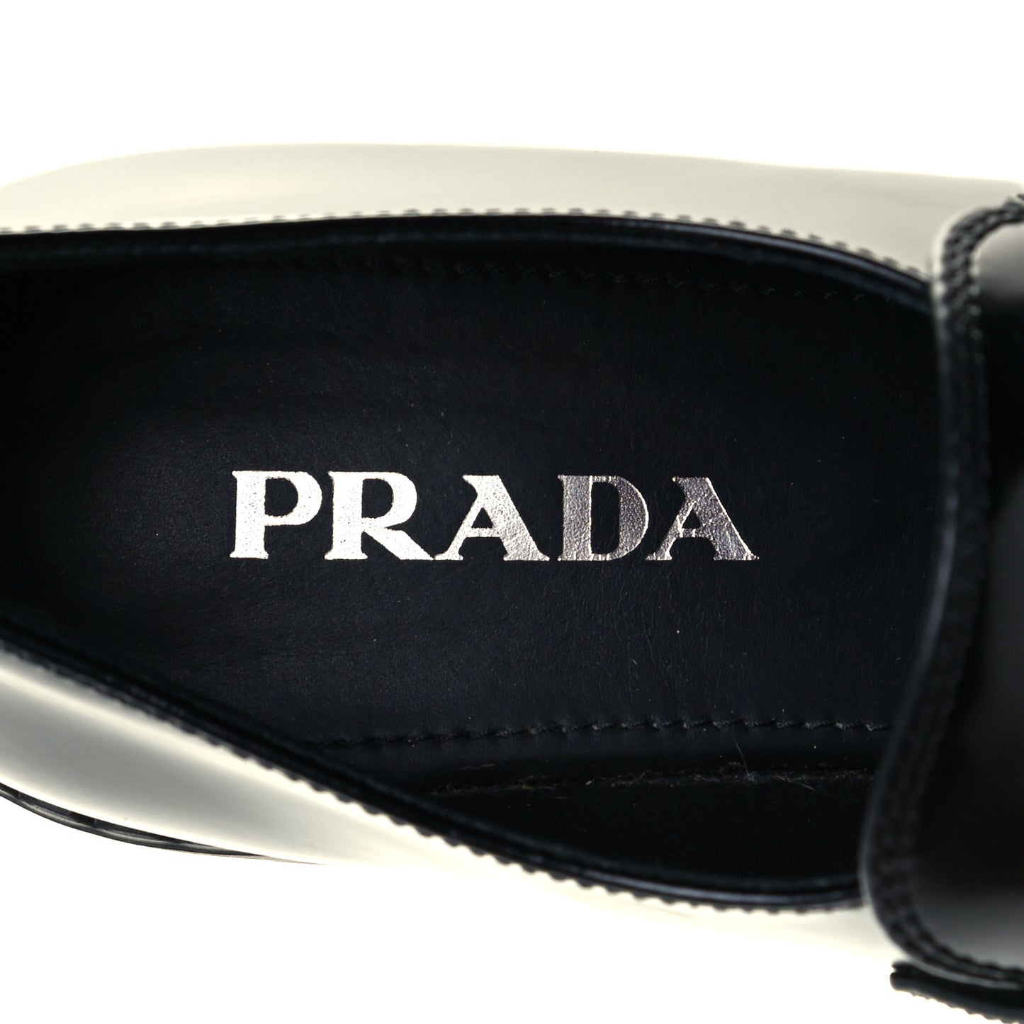 Spazzolato Metal Triangle Logo 50mm Loafers 38.5 Black