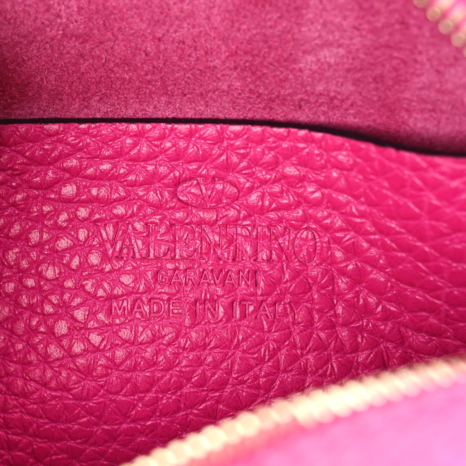 Valentino Garavani Pebbled Calfskin Monochrome Rockstud Camera Crossbody Bag Pink PP 6 of 8