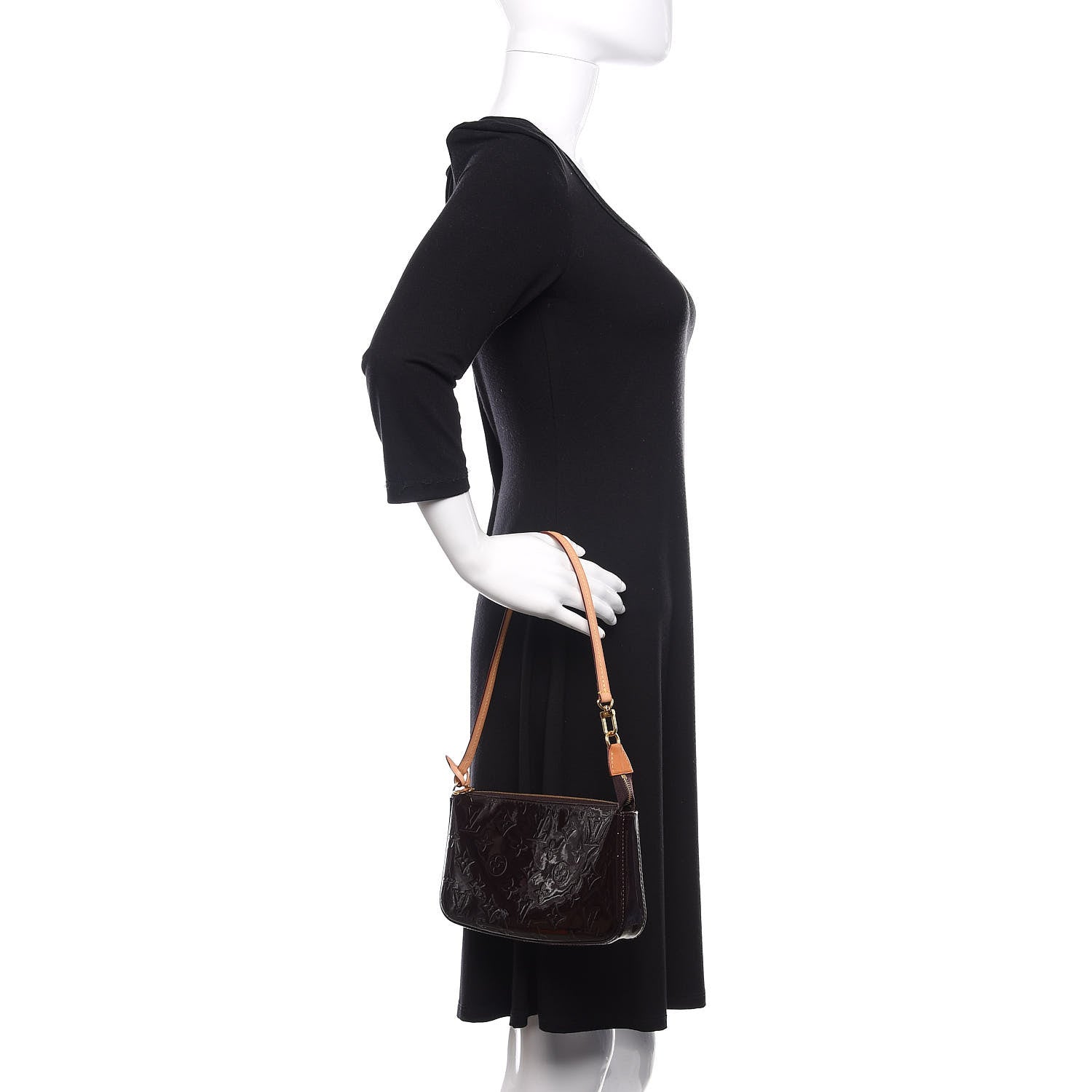 Louis Vuitton Vernis Pochette Accessories NM Amarante 2 of 11