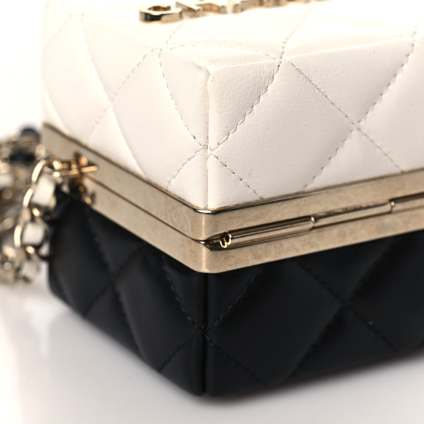 Lambskin Quilted Clutch With Chain Black White