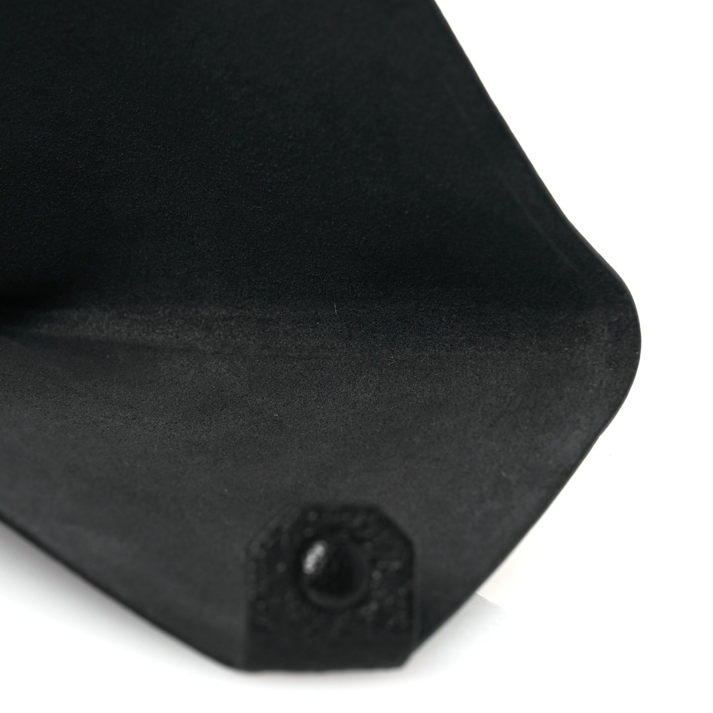 Chevre Mysore Tarmac PM Passport Holder Black