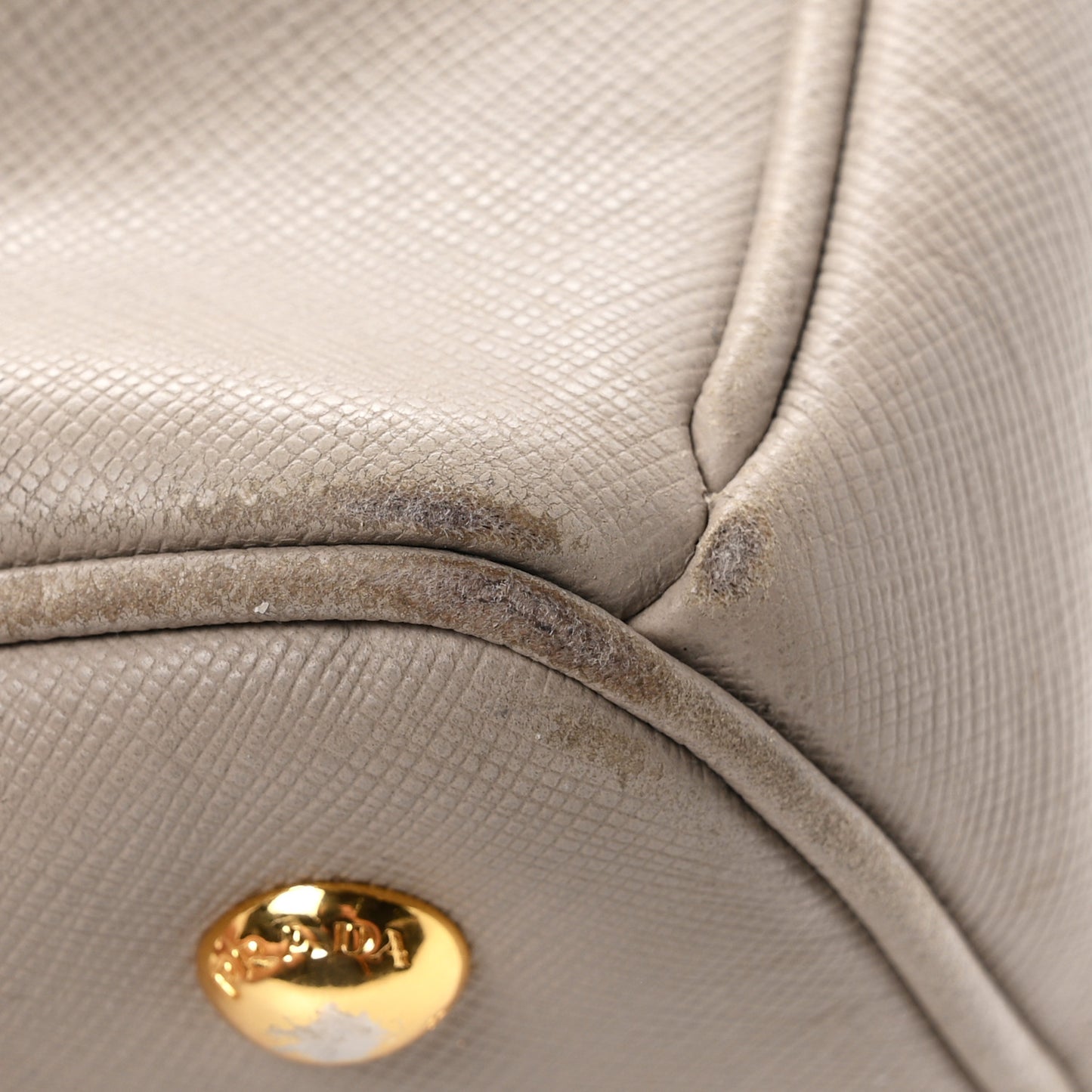 Saffiano Lux Medium Tote Argilla