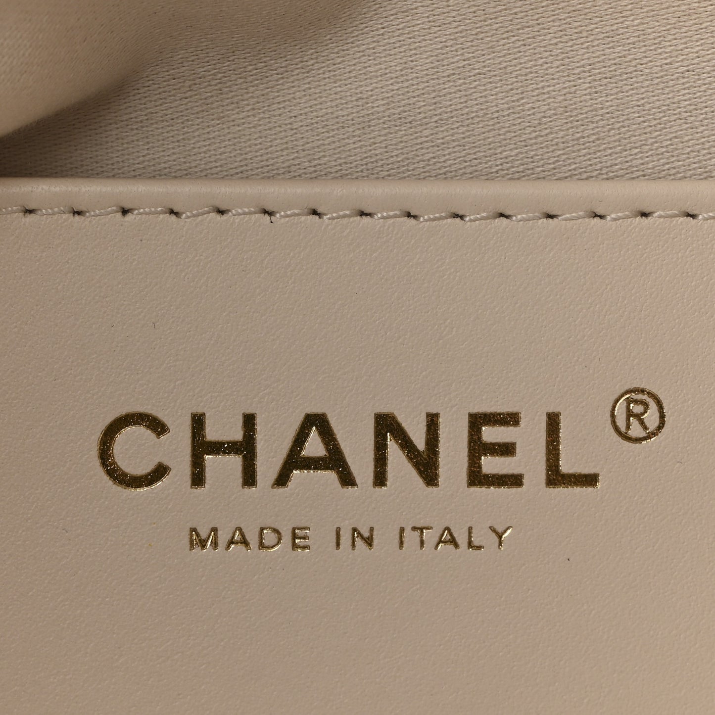 Caviar Quilted Medium Chanel 25 Handbag White