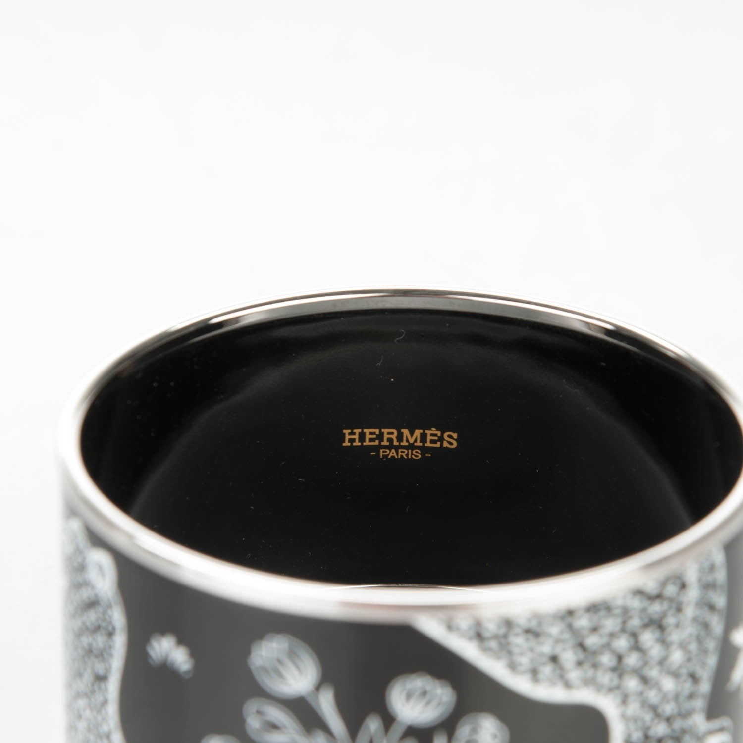Hermes Enamel Printed Extra Wide Les Leopards Positif Negatif Bracelet 65 Black 5 of 7