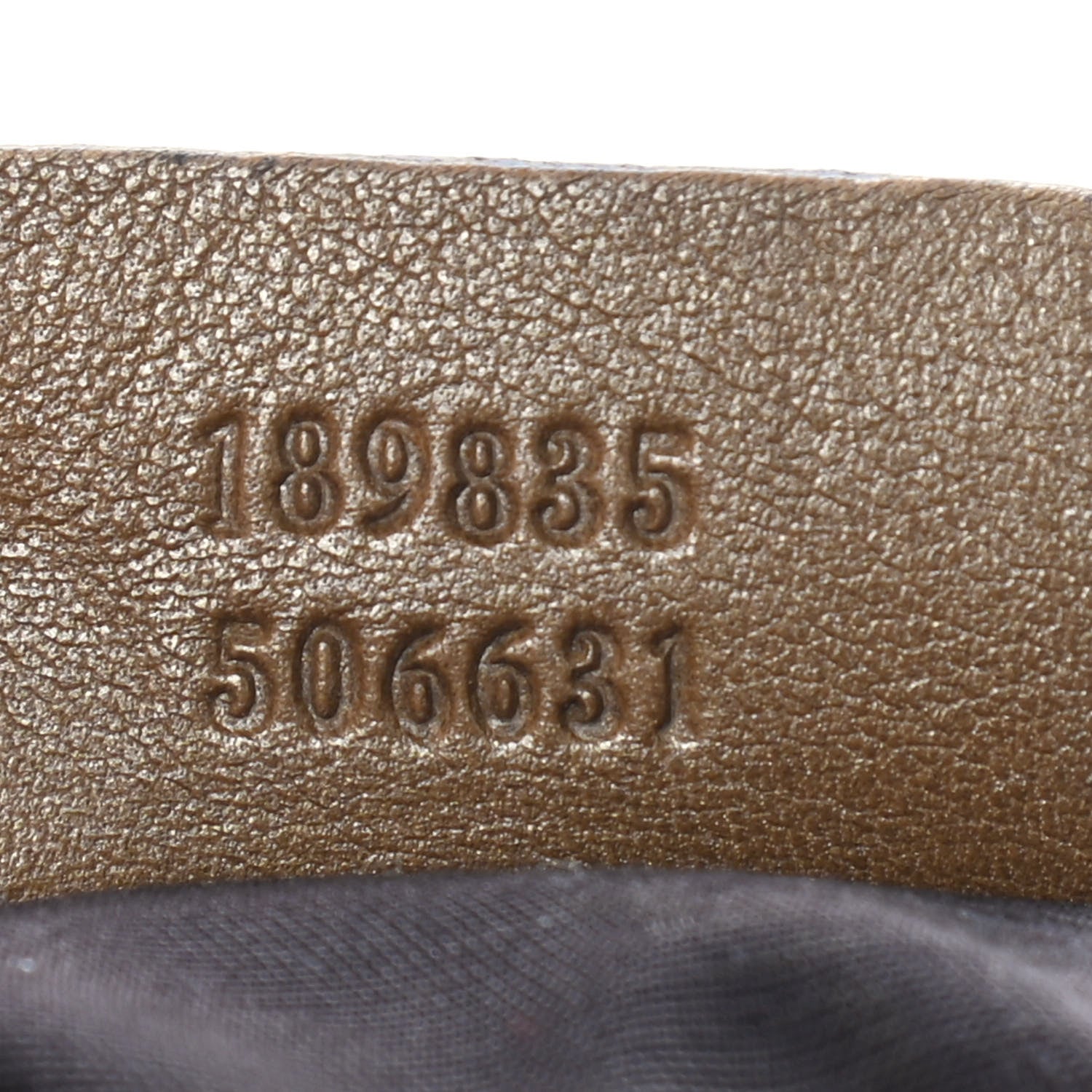 Gucci Metallic Guccissima Large D Gold Ring Hobo Gold 7 of 12