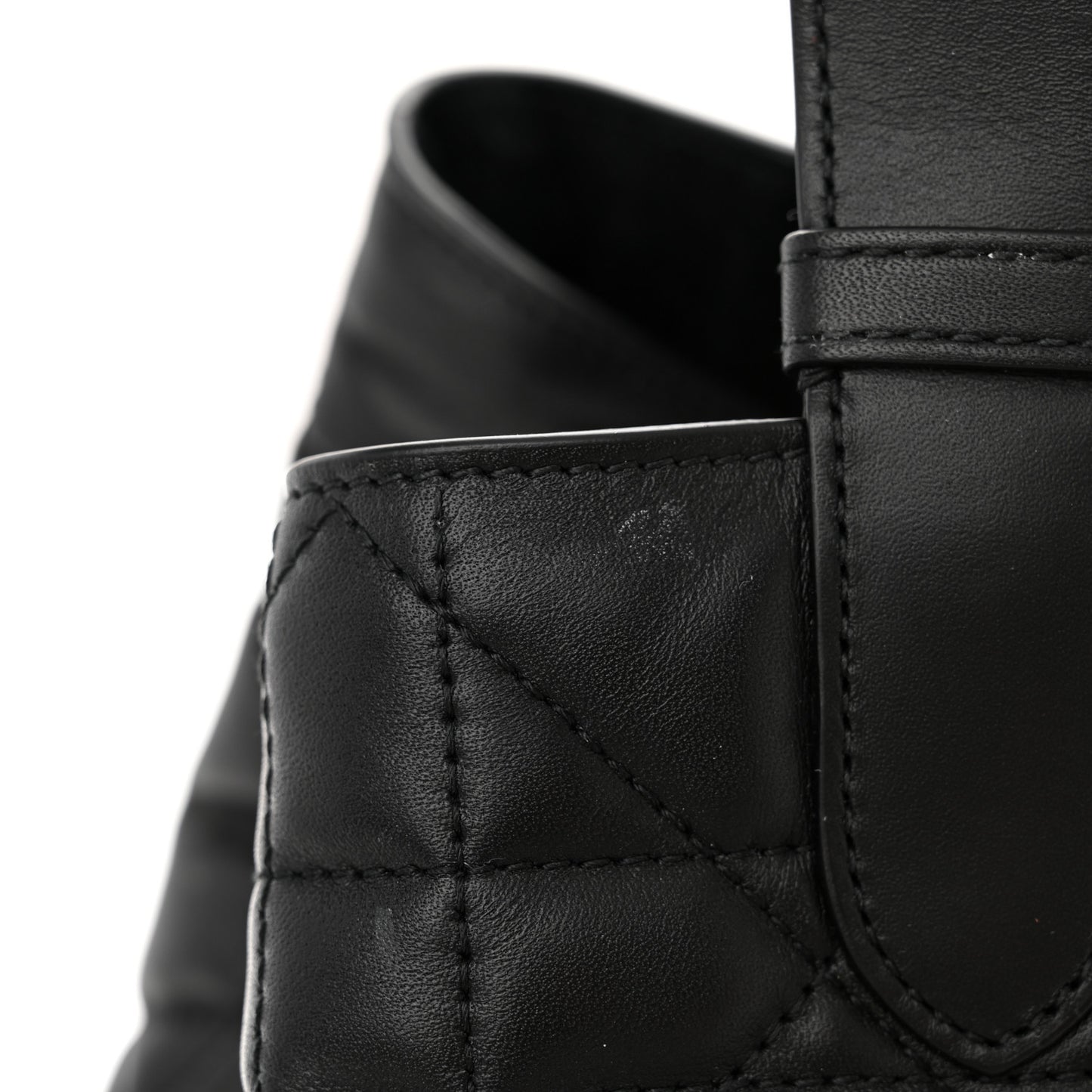 Calfskin Macrocannage Medium Toujours Black
