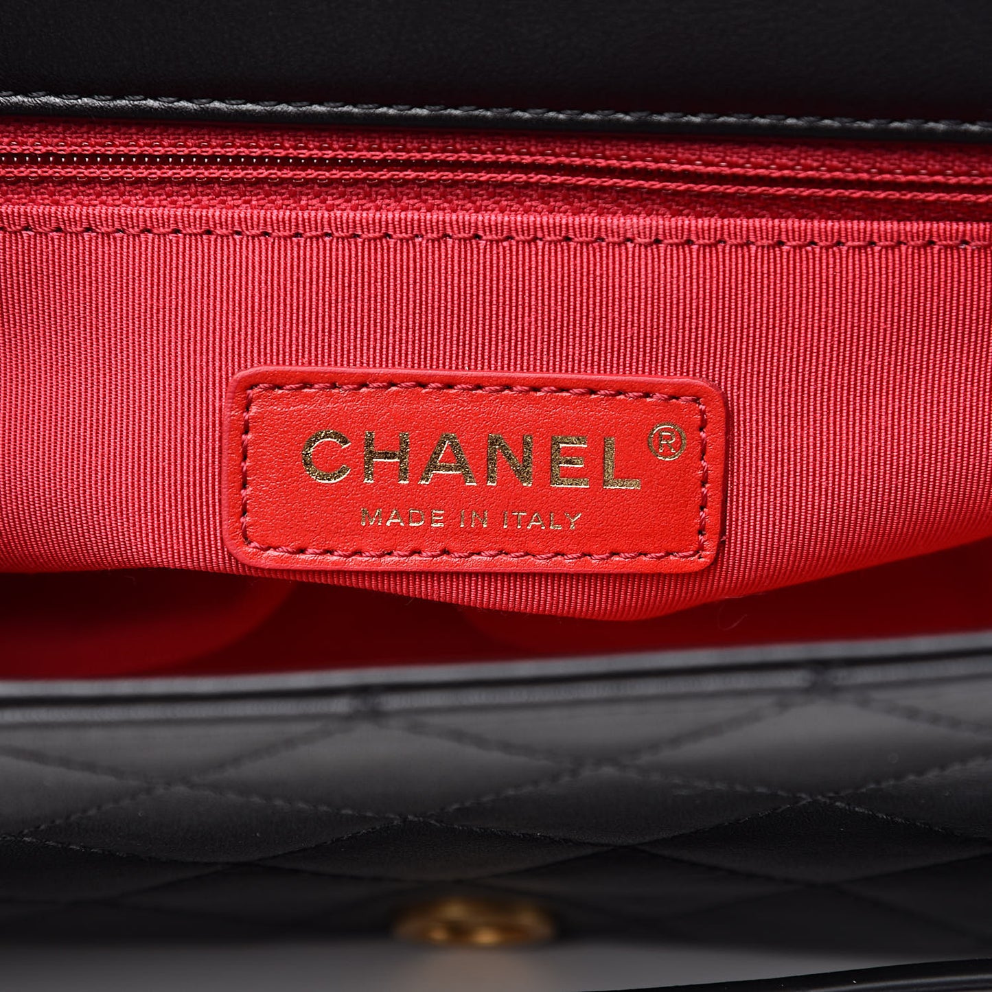 Calfskin Quilted Enchained Flap Black