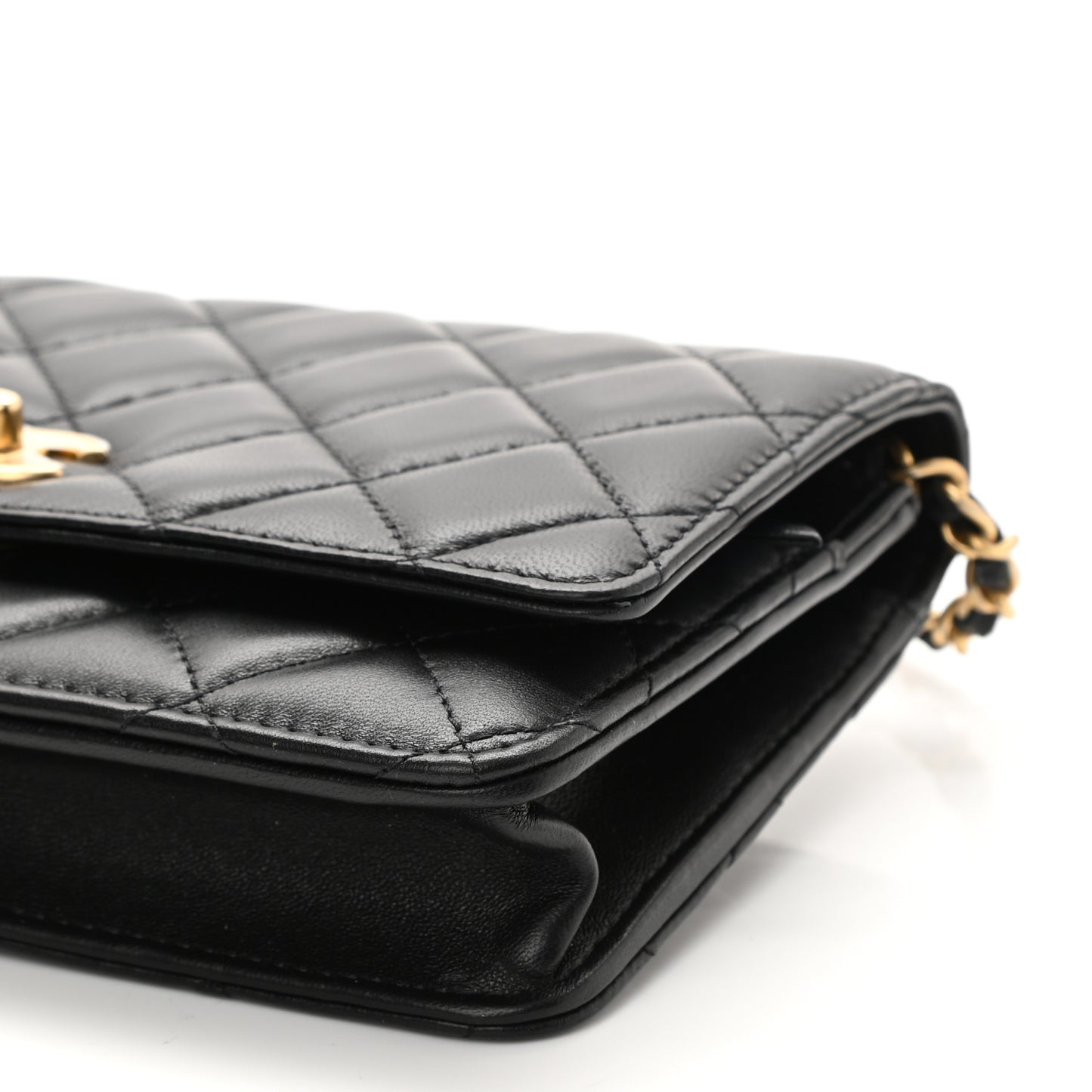 Lambskin Quilted CC Pearl Crush Wallet on Chain WOC Black