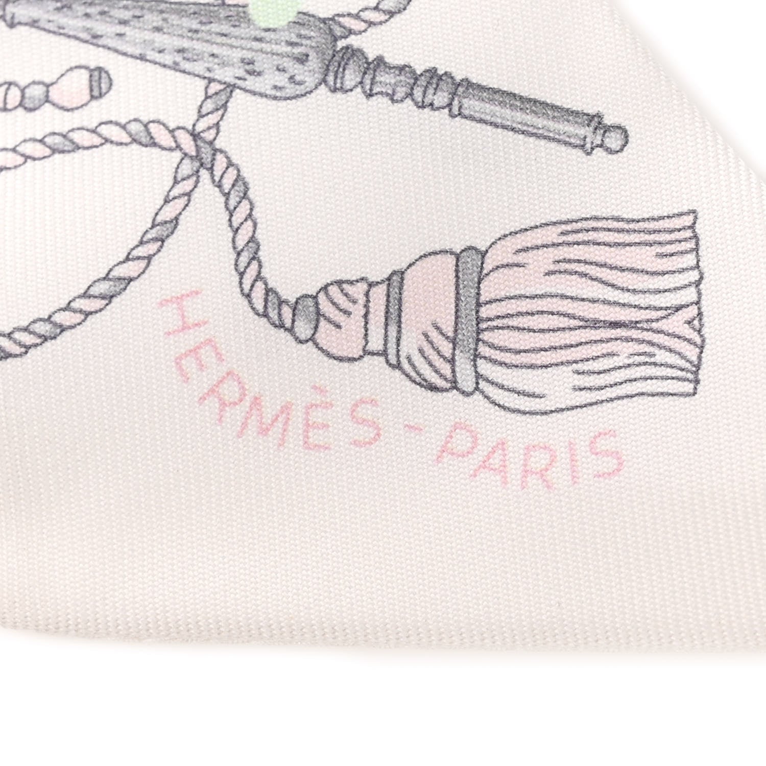 Hermes Silk Les Cles A Pois Twilly White Gris Acier 2 of 4