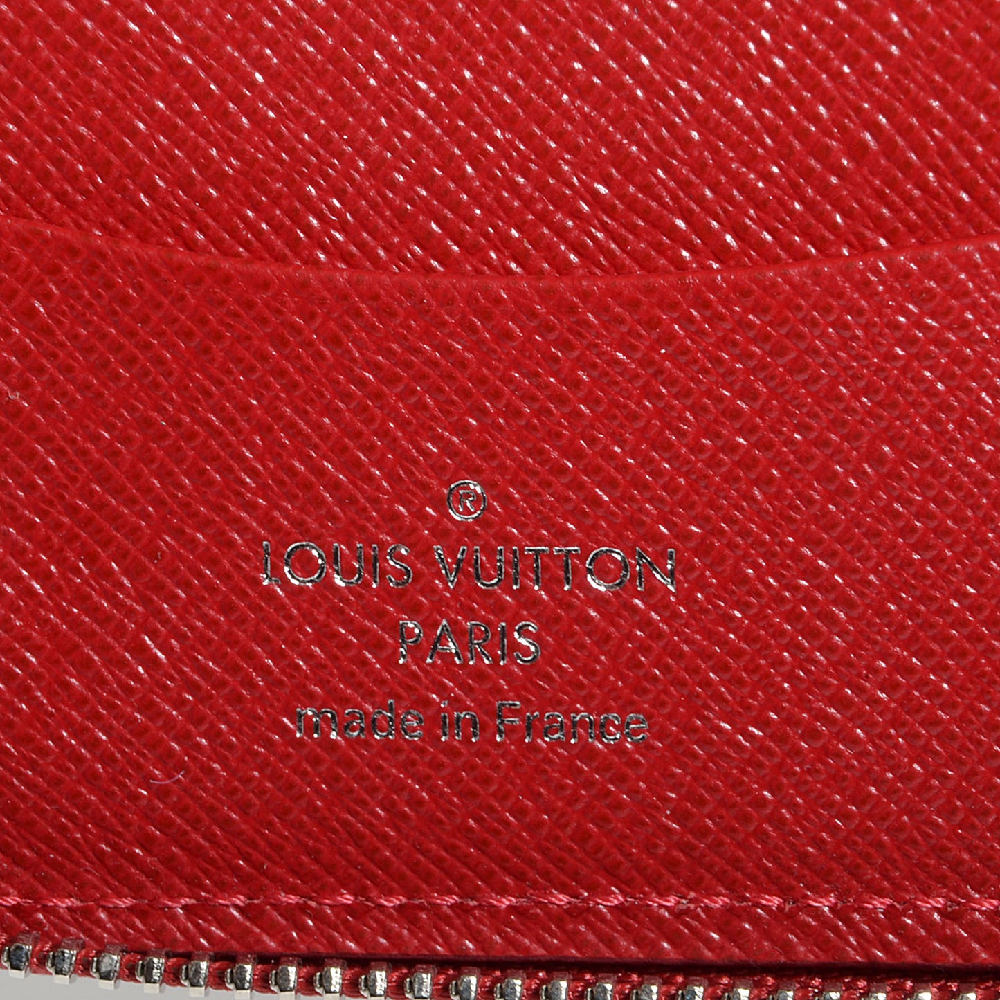 Epi Zippy Compact Wallet Carmine